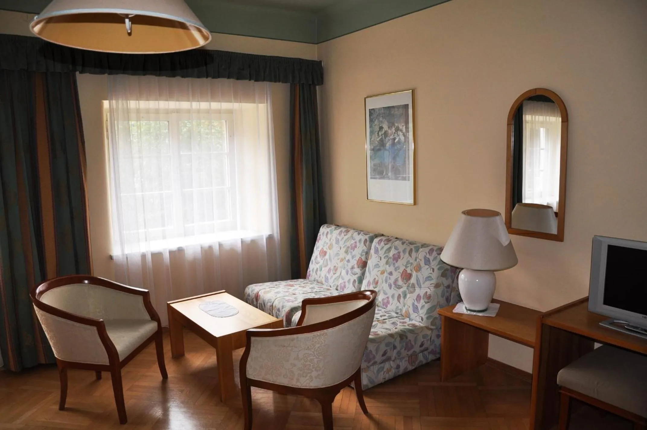 Seating area in Hotel Post