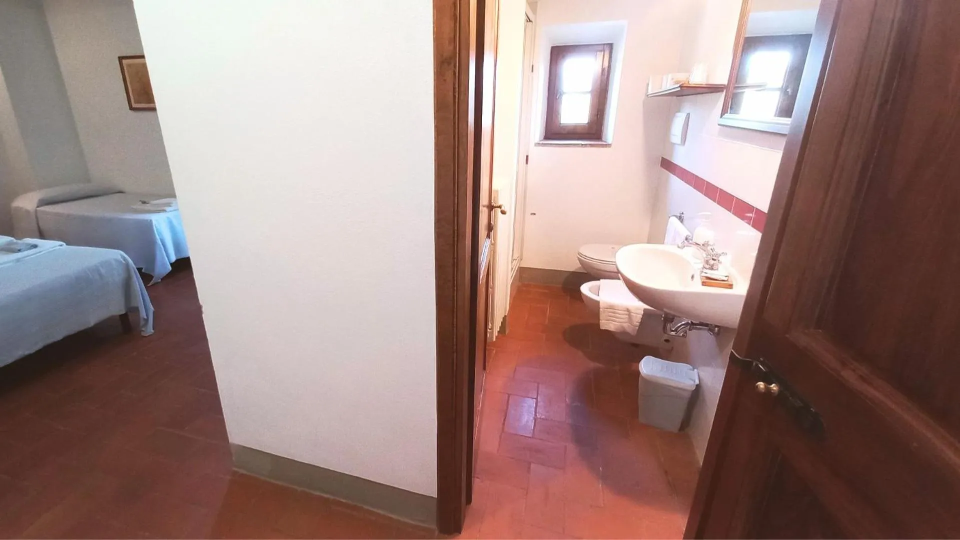 Bathroom, Bed in Borgo Bottaia