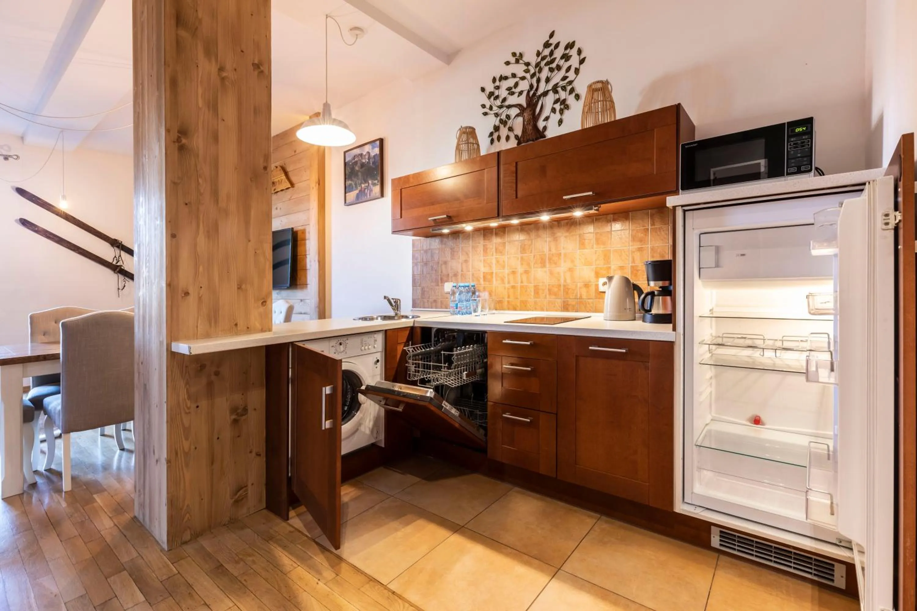 Kitchen or kitchenette in TatryTOP Radowid basen sauna