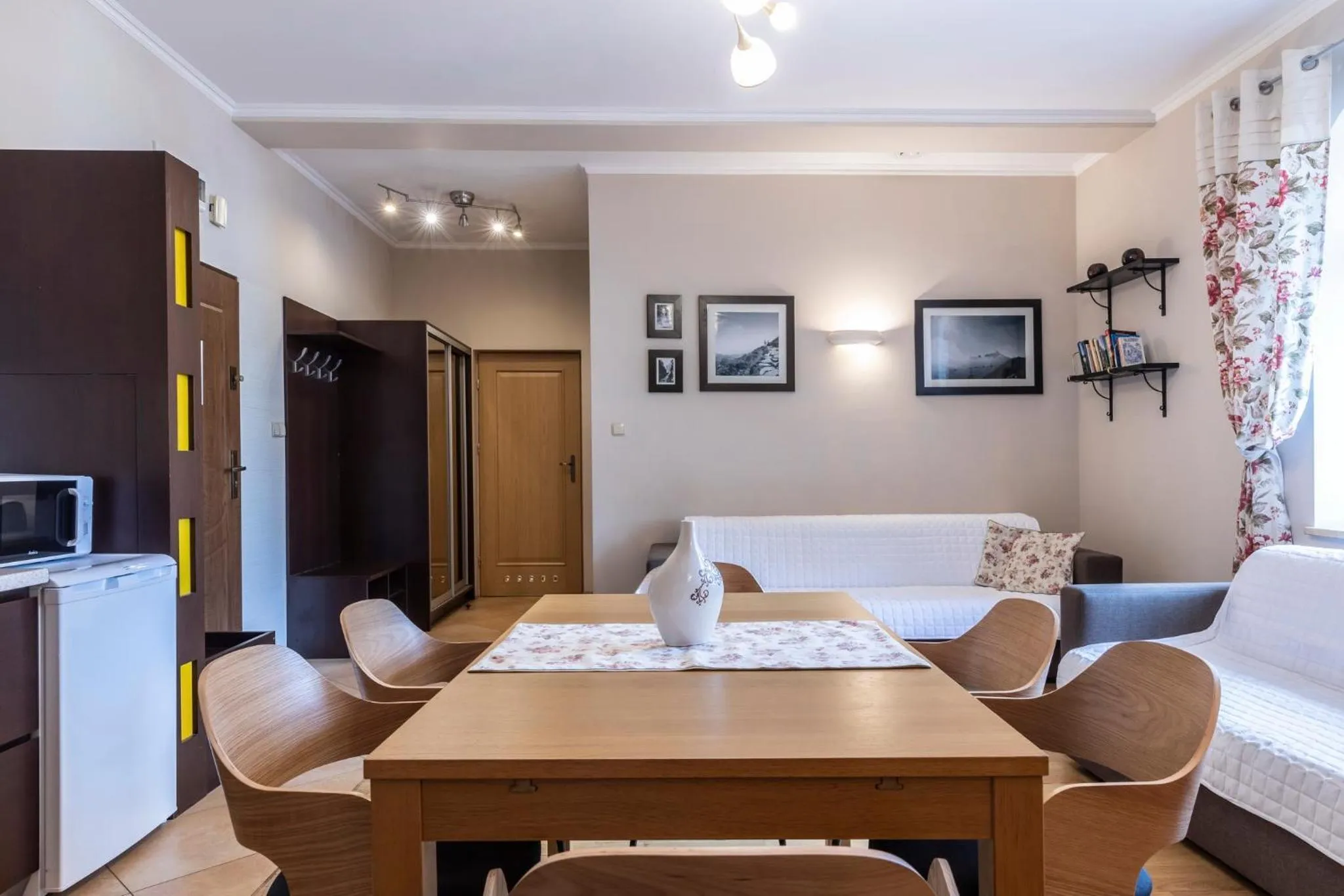 Living room, Bed in TatryTOP Radowid basen sauna