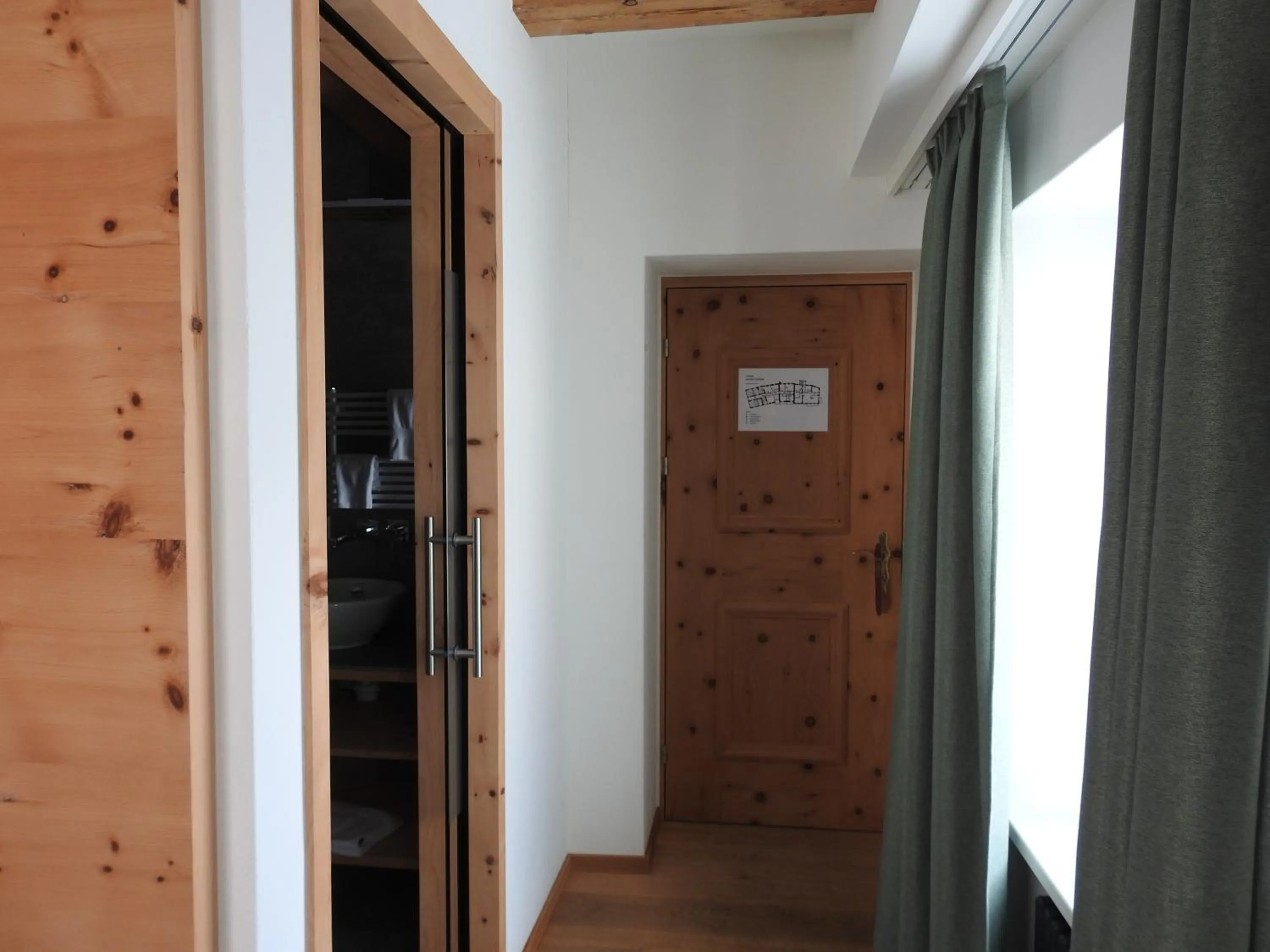 wardrobe in Hotel Spöl Restaurant