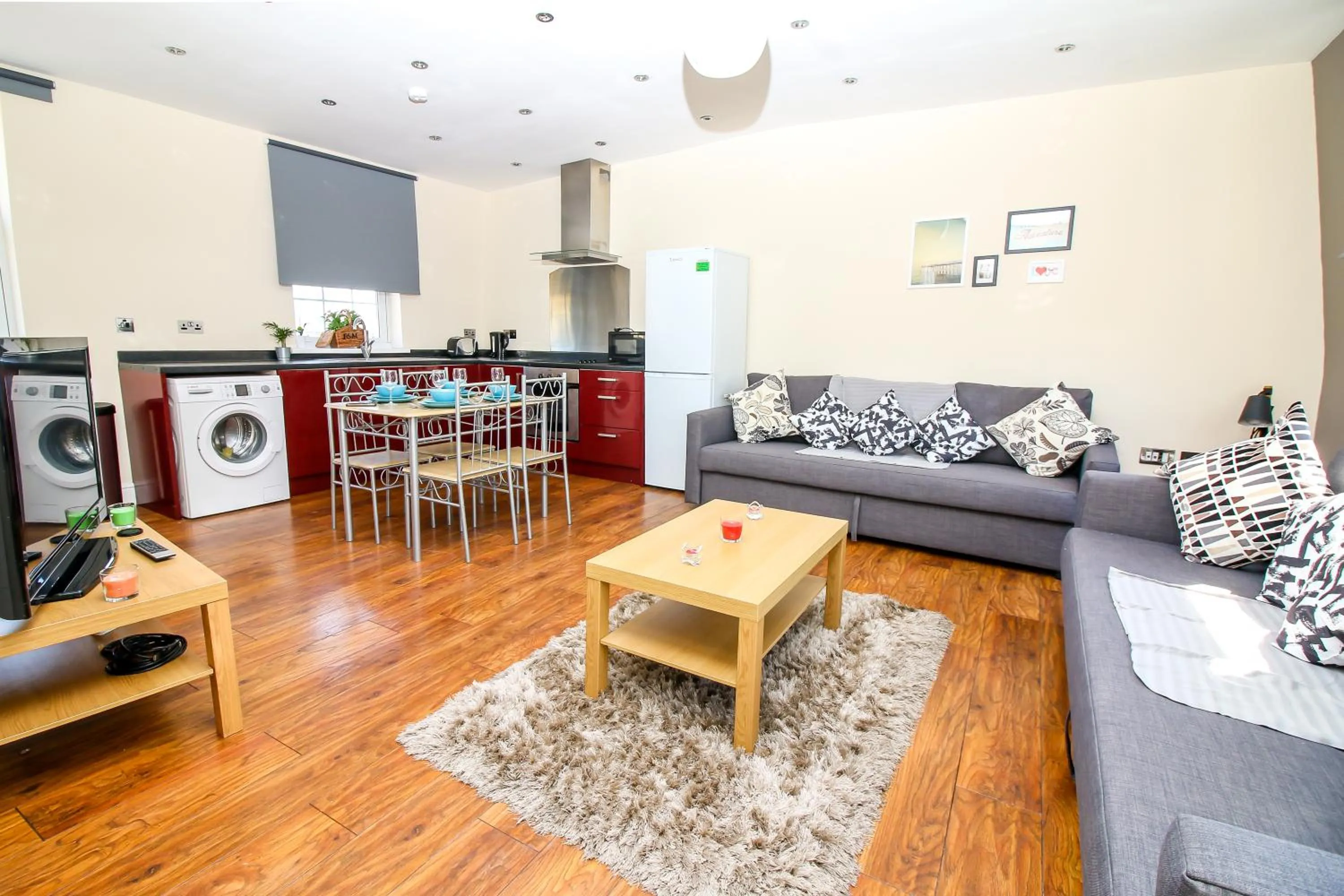 Living room in City view flat @ Liverpool st.