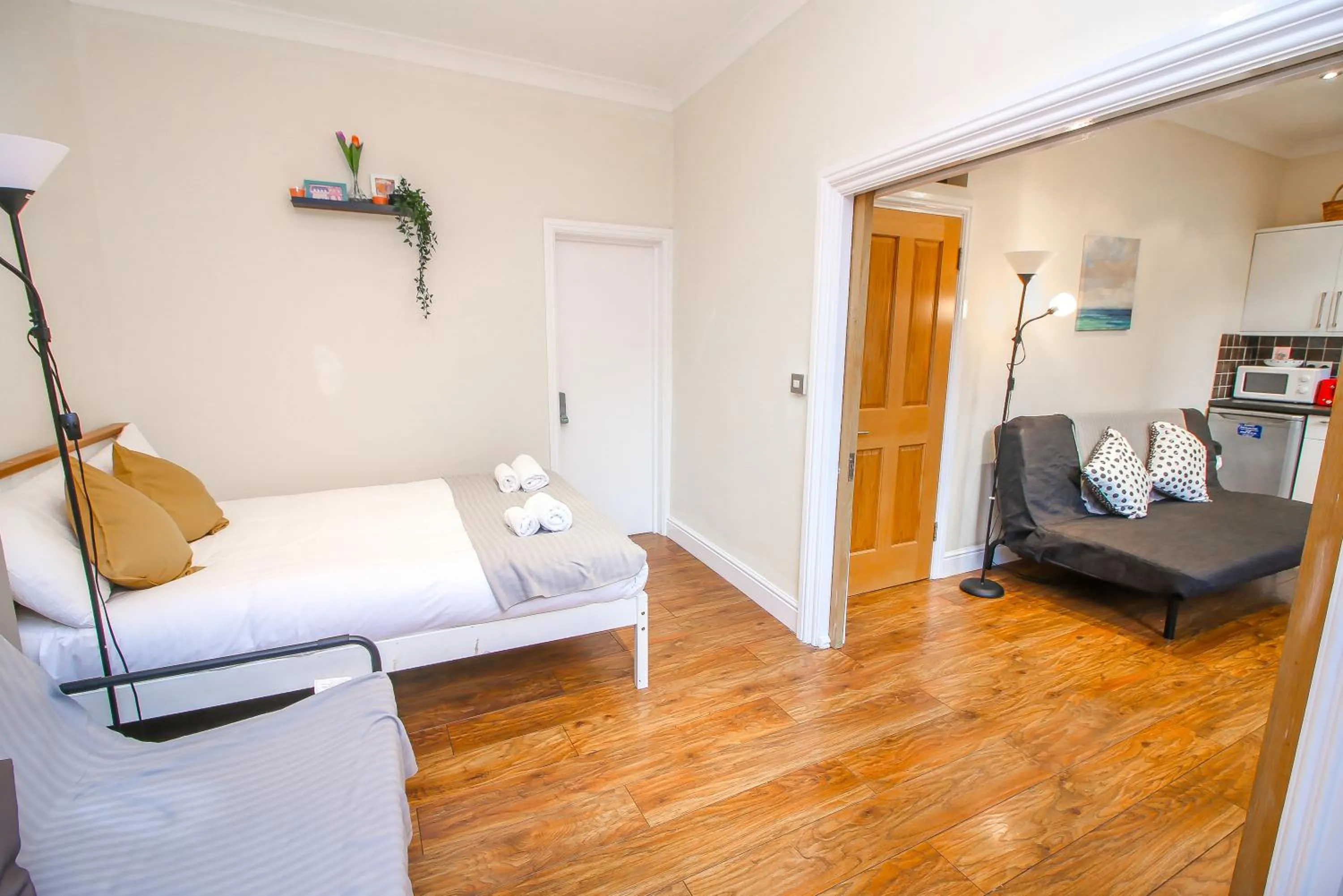 Living room in City view flat @ Liverpool st.