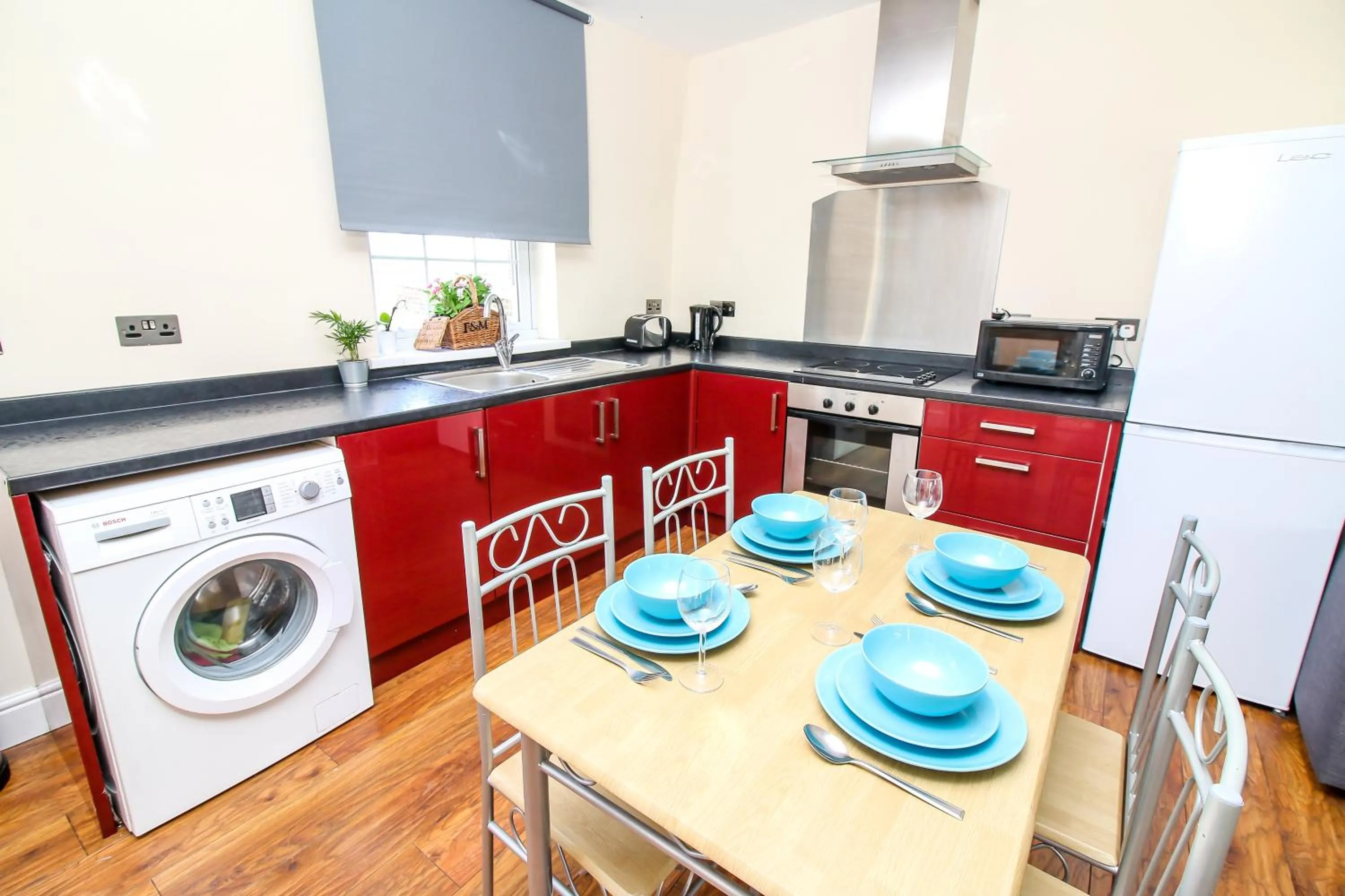 Kitchen or kitchenette in City view flat @ Liverpool st.
