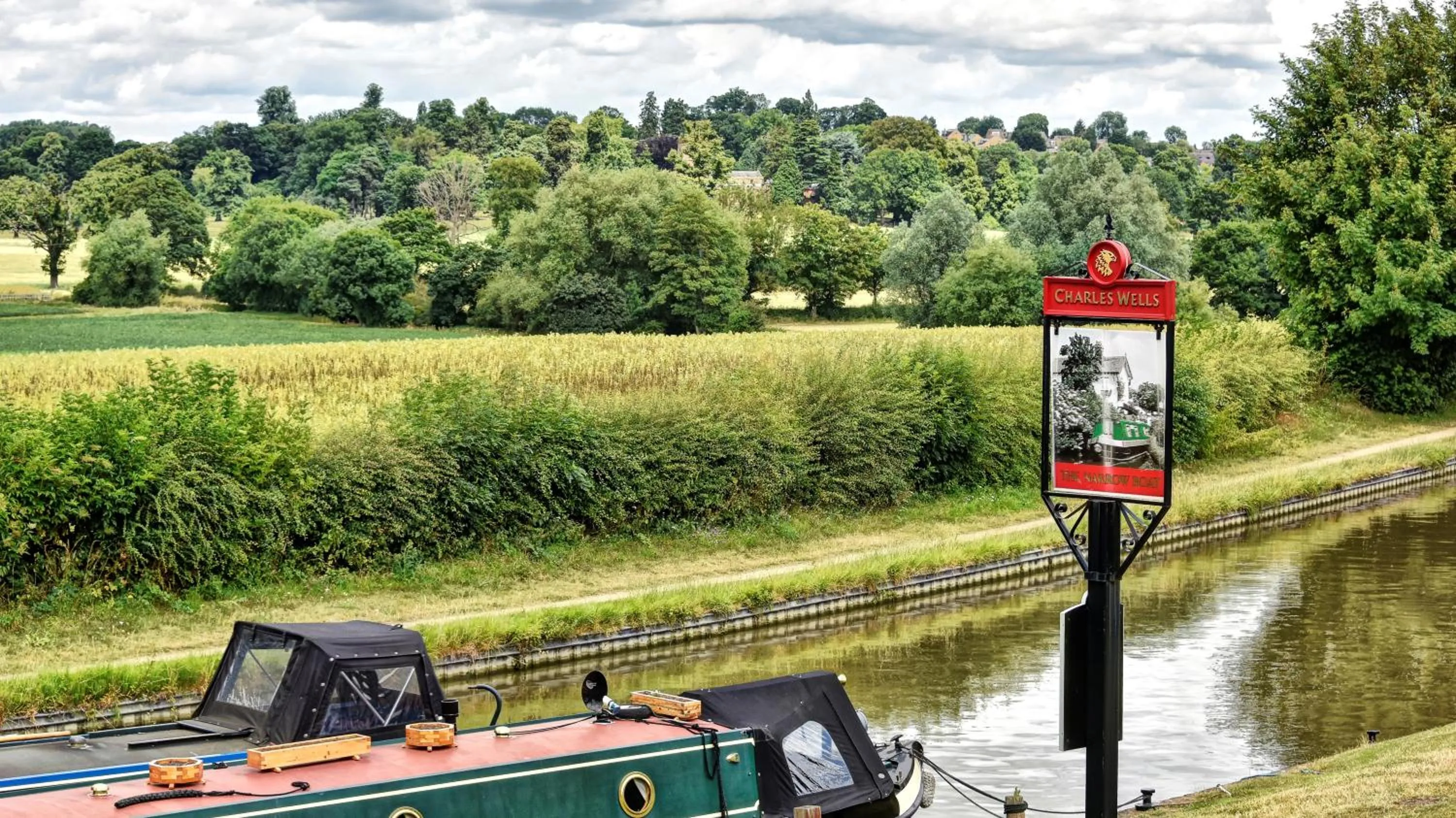 Garden in Narrowboat at Weedon