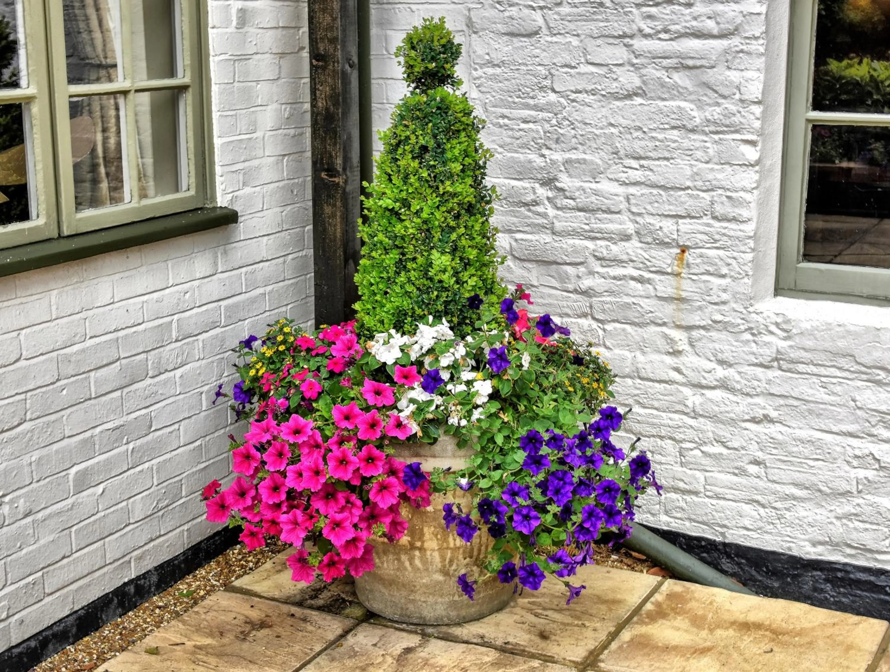 Decorative detail in Narrowboat at Weedon