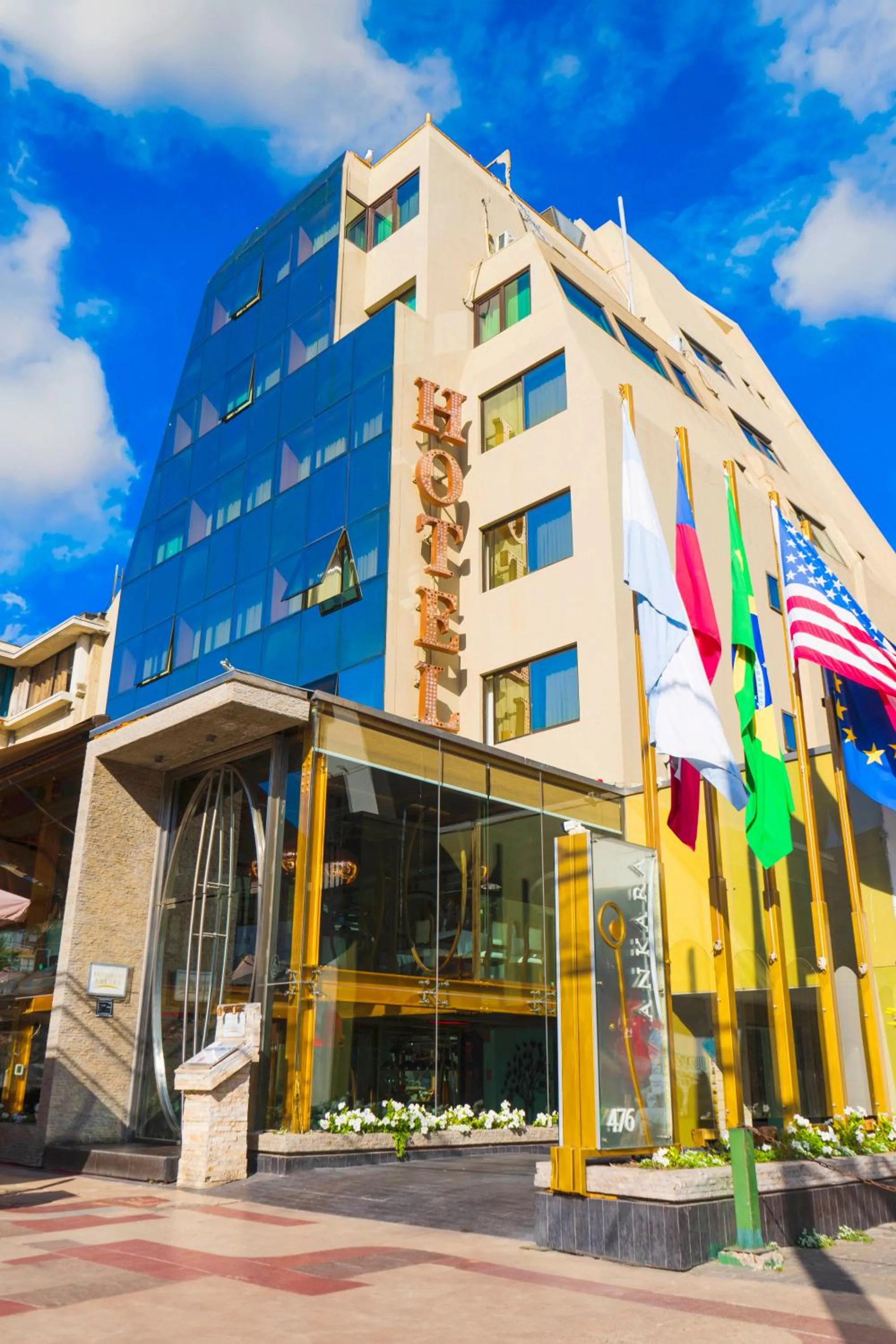 Property building in Hotel Restaurante Ankara