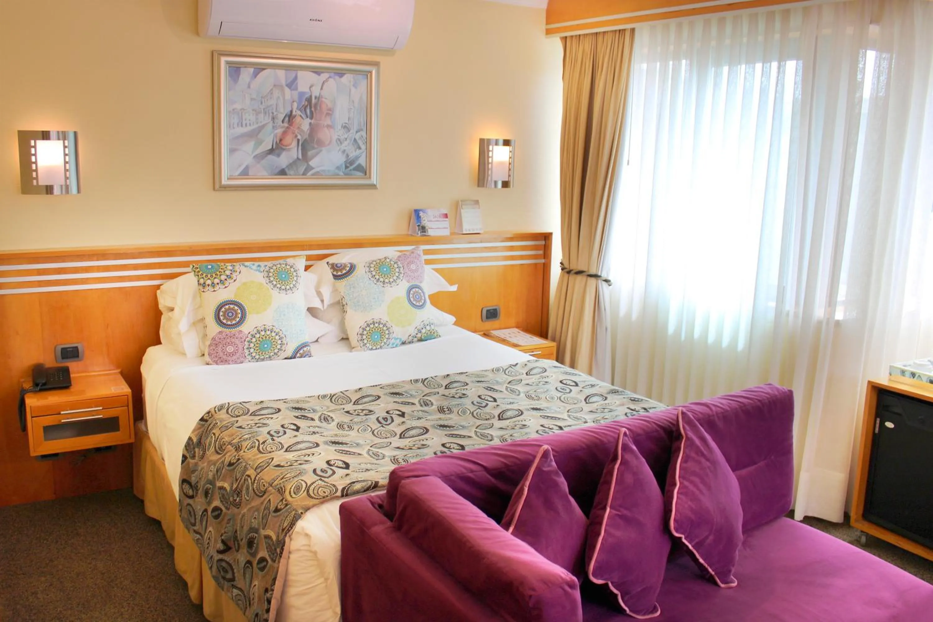 Bed in Hotel Restaurante Ankara