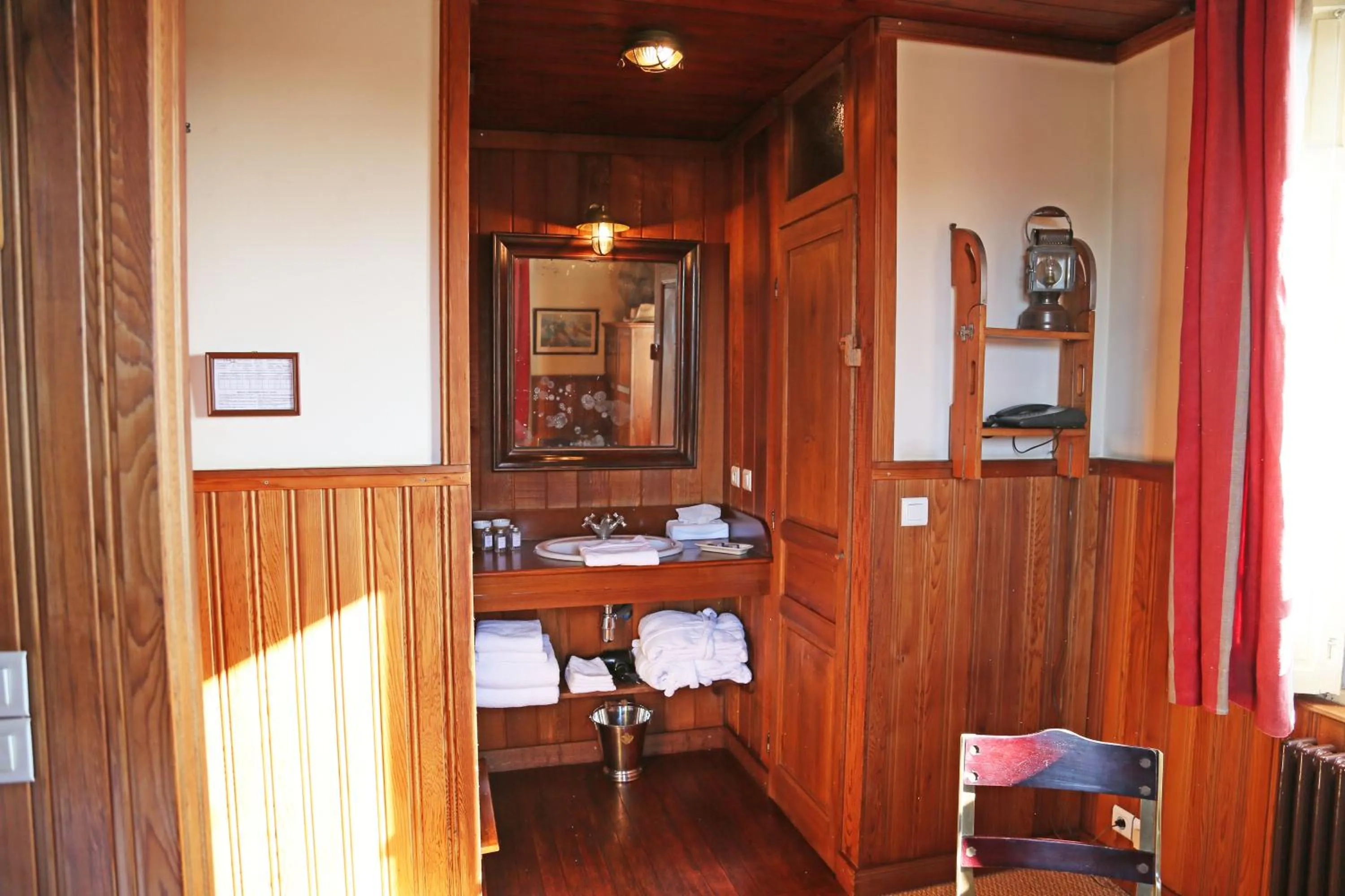 Shower in La Maison du Bassin