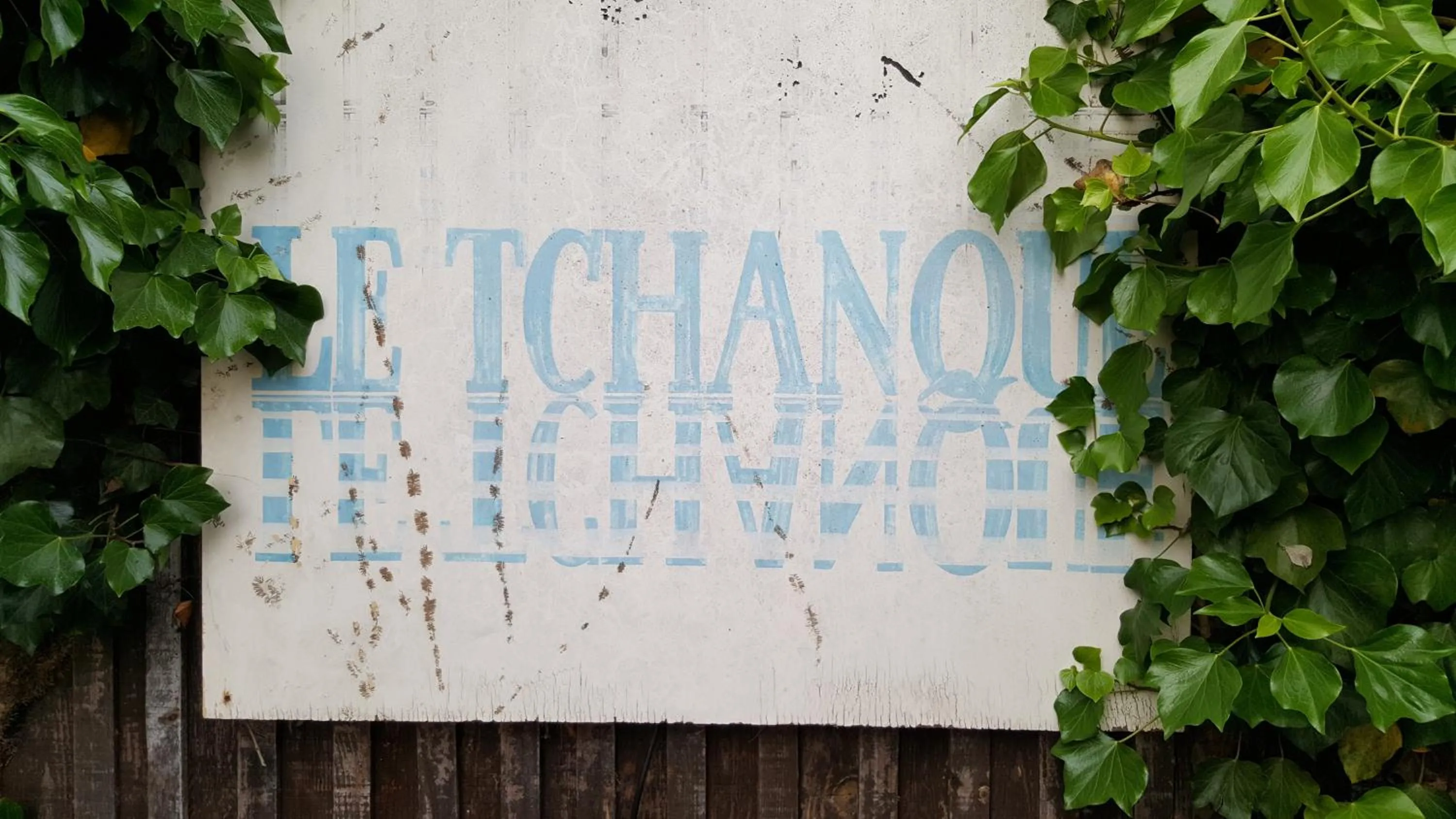 Lounge or bar in La Maison du Bassin