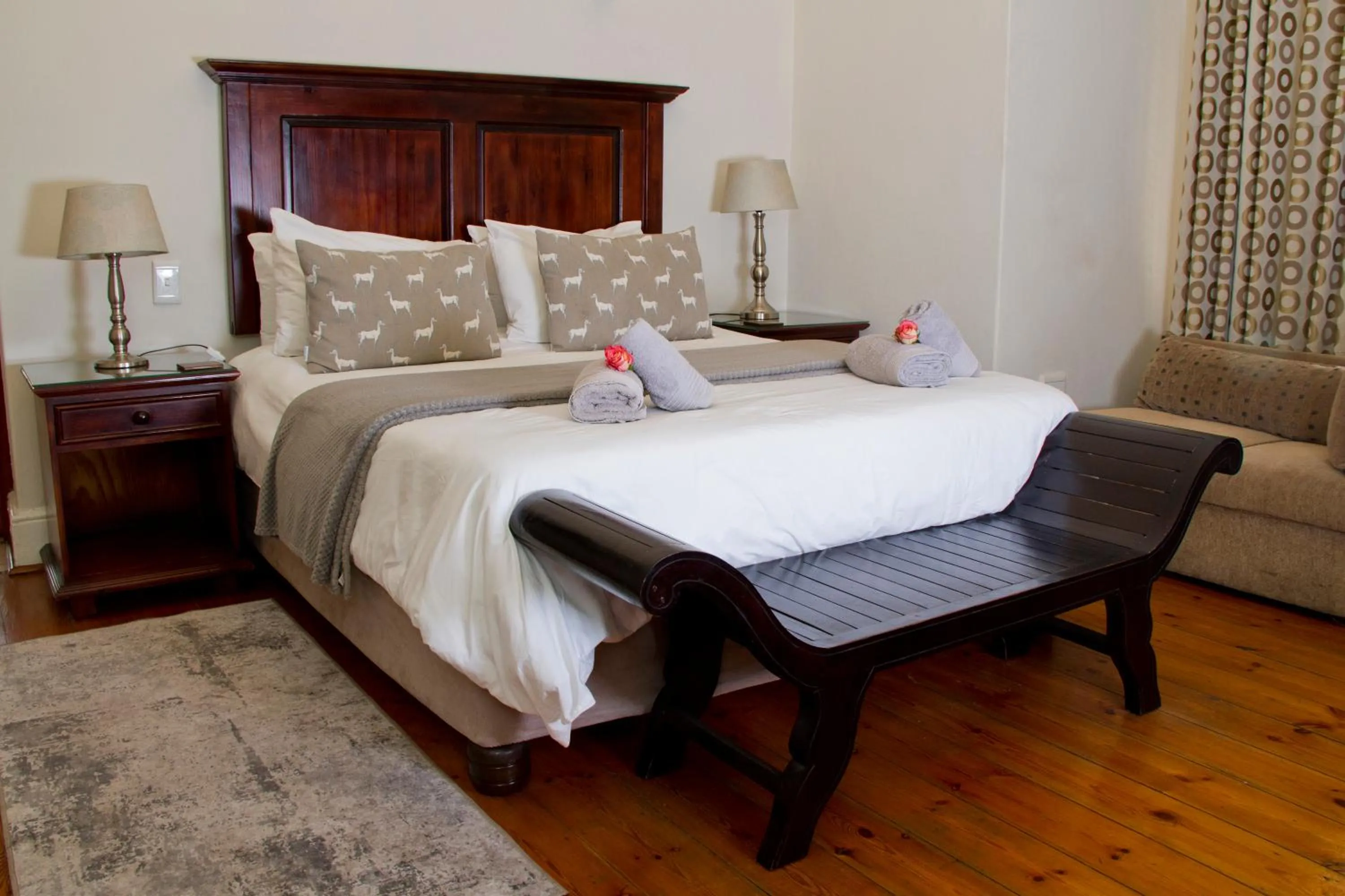 Bedroom, Bed in Del Roza Guest House