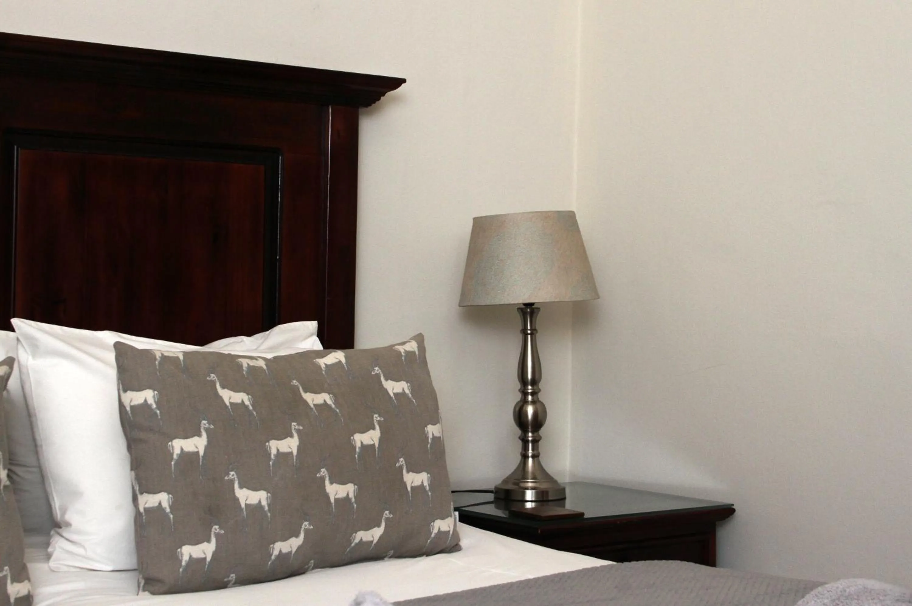 Bedroom, Bed in Del Roza Guest House