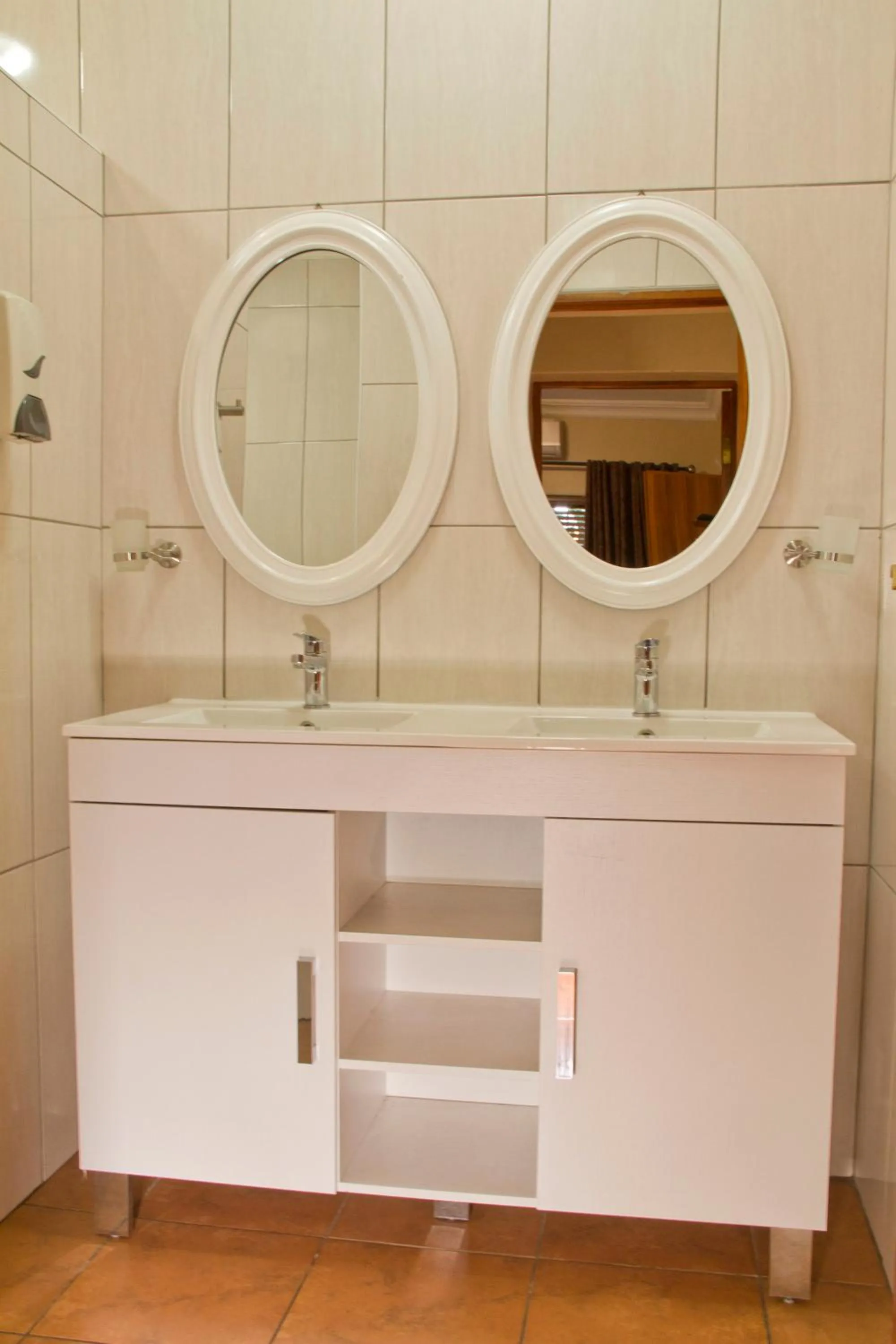 Bathroom in Del Roza Guest House