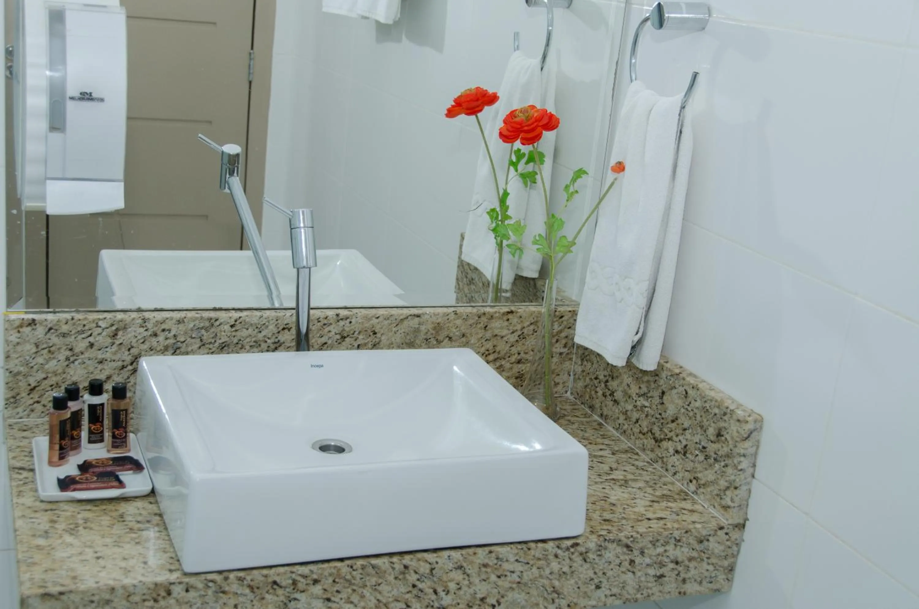 Bathroom in Hotel Porto Madeira