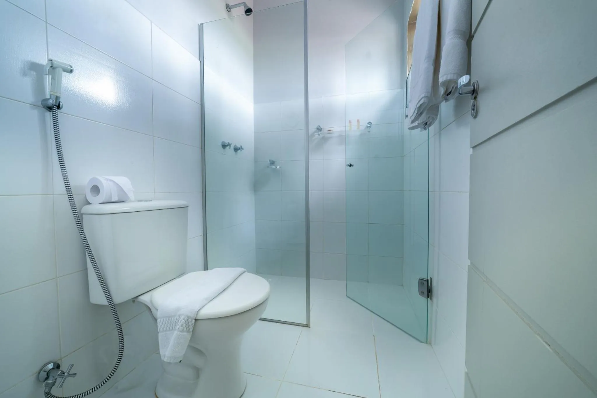 Shower in Hotel Porto Madeira