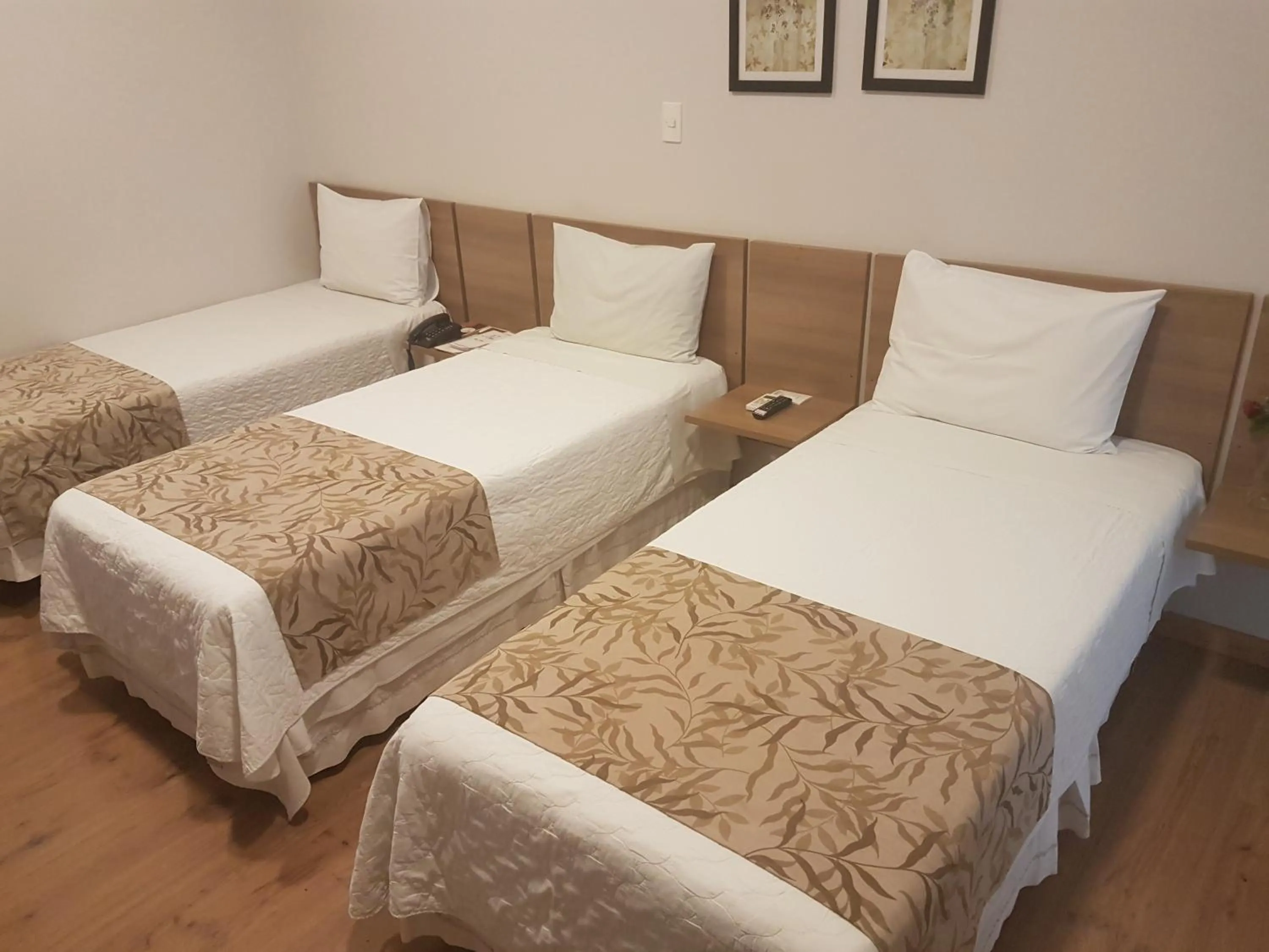 Photo of the whole room, Bed in Hotel Porto Madeira