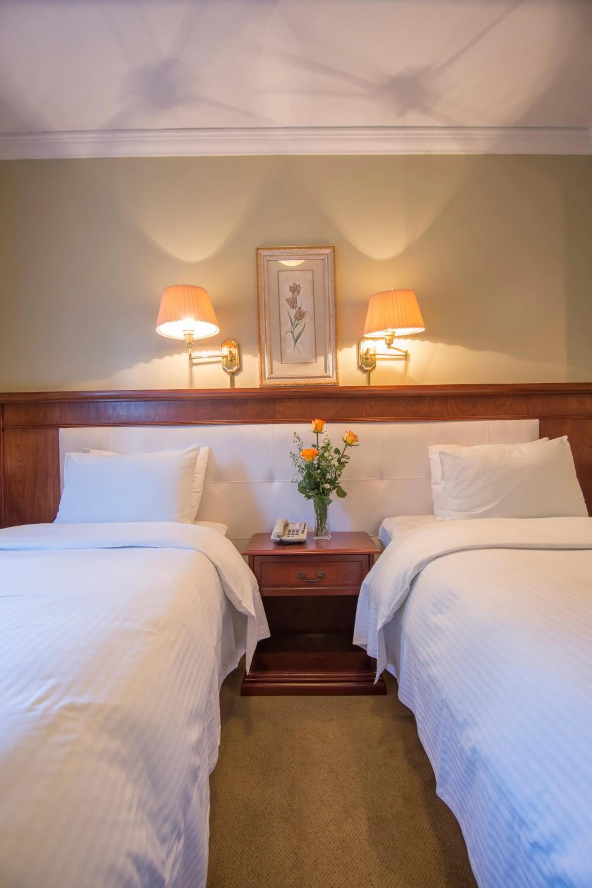 Bed in Hotel Villa Morra Suites