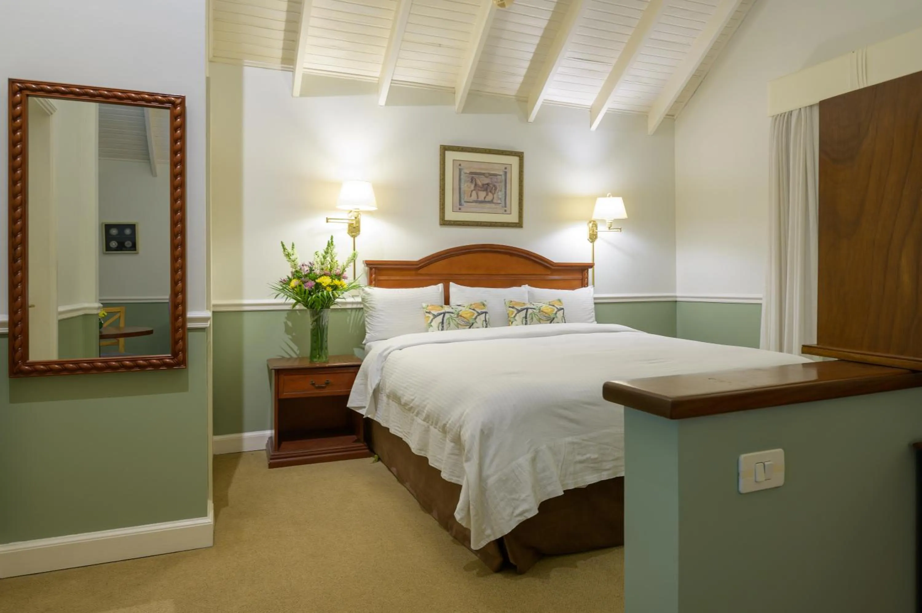 Bed in Hotel Villa Morra Suites