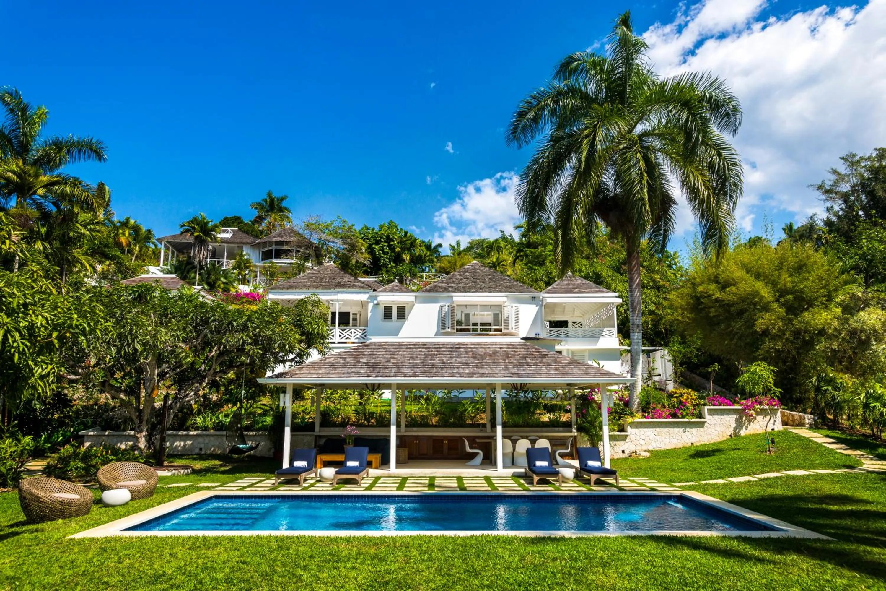 Property building in Round Hill Hotel & Villas