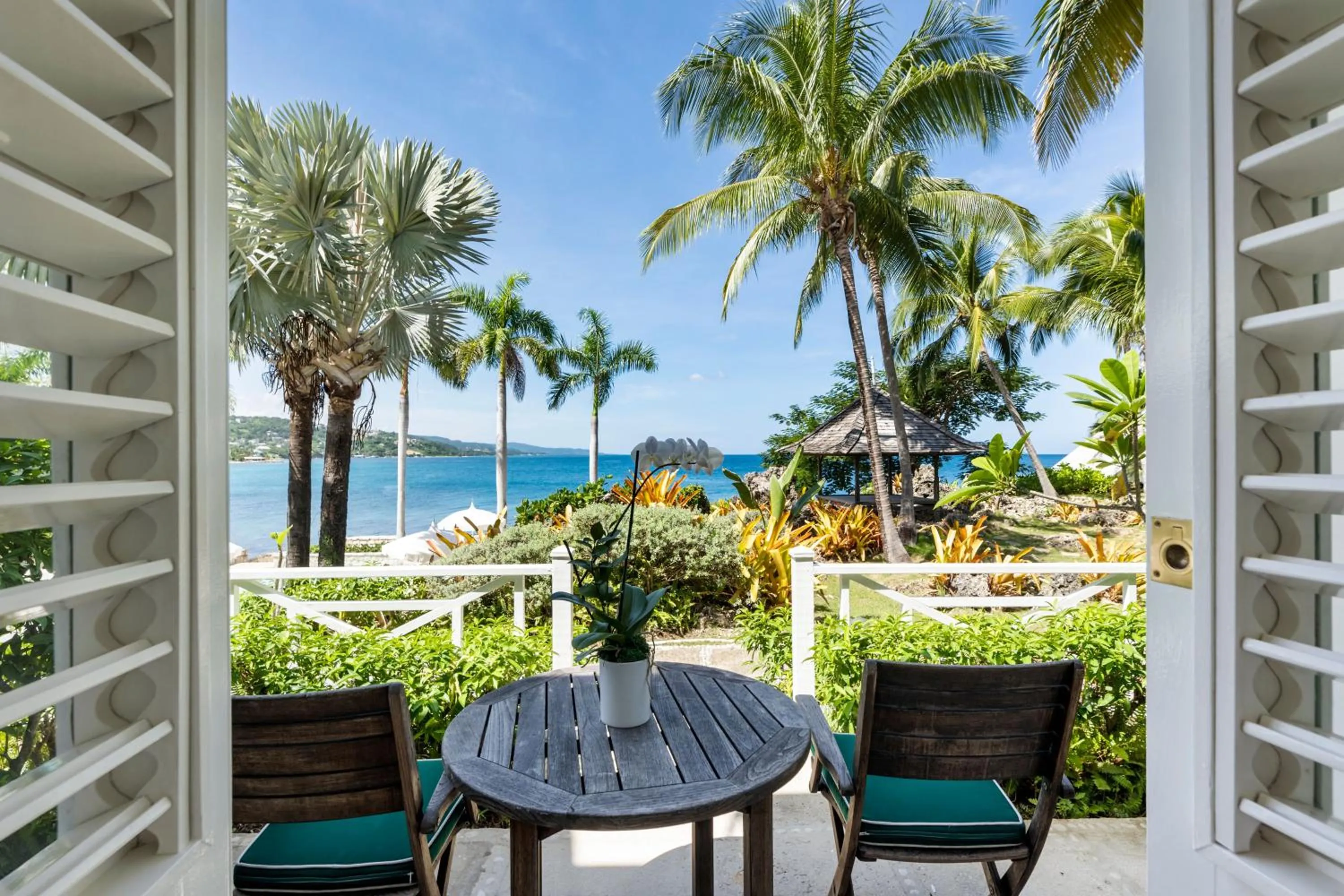 Patio in Round Hill Hotel & Villas