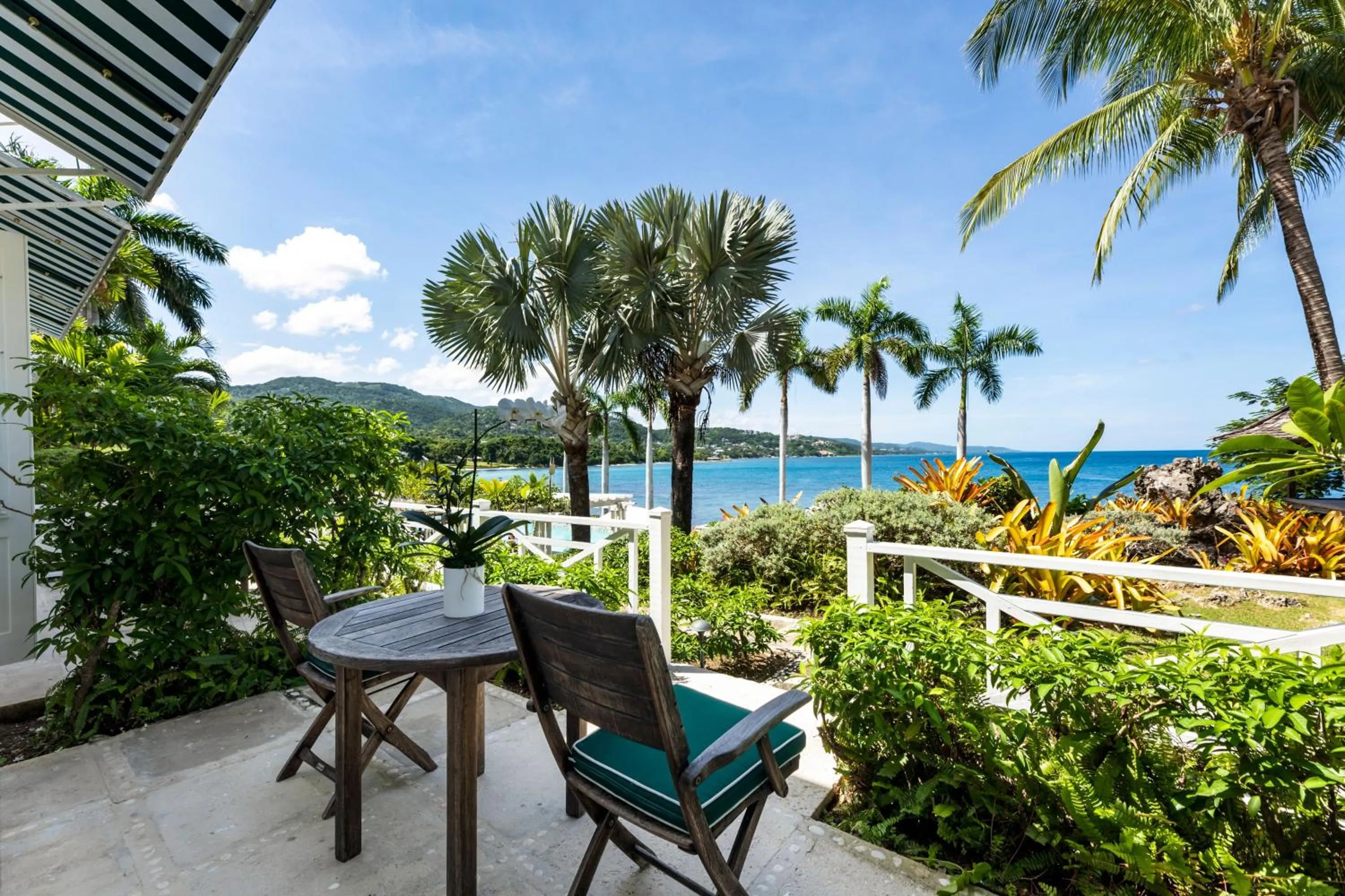 Patio in Round Hill Hotel & Villas