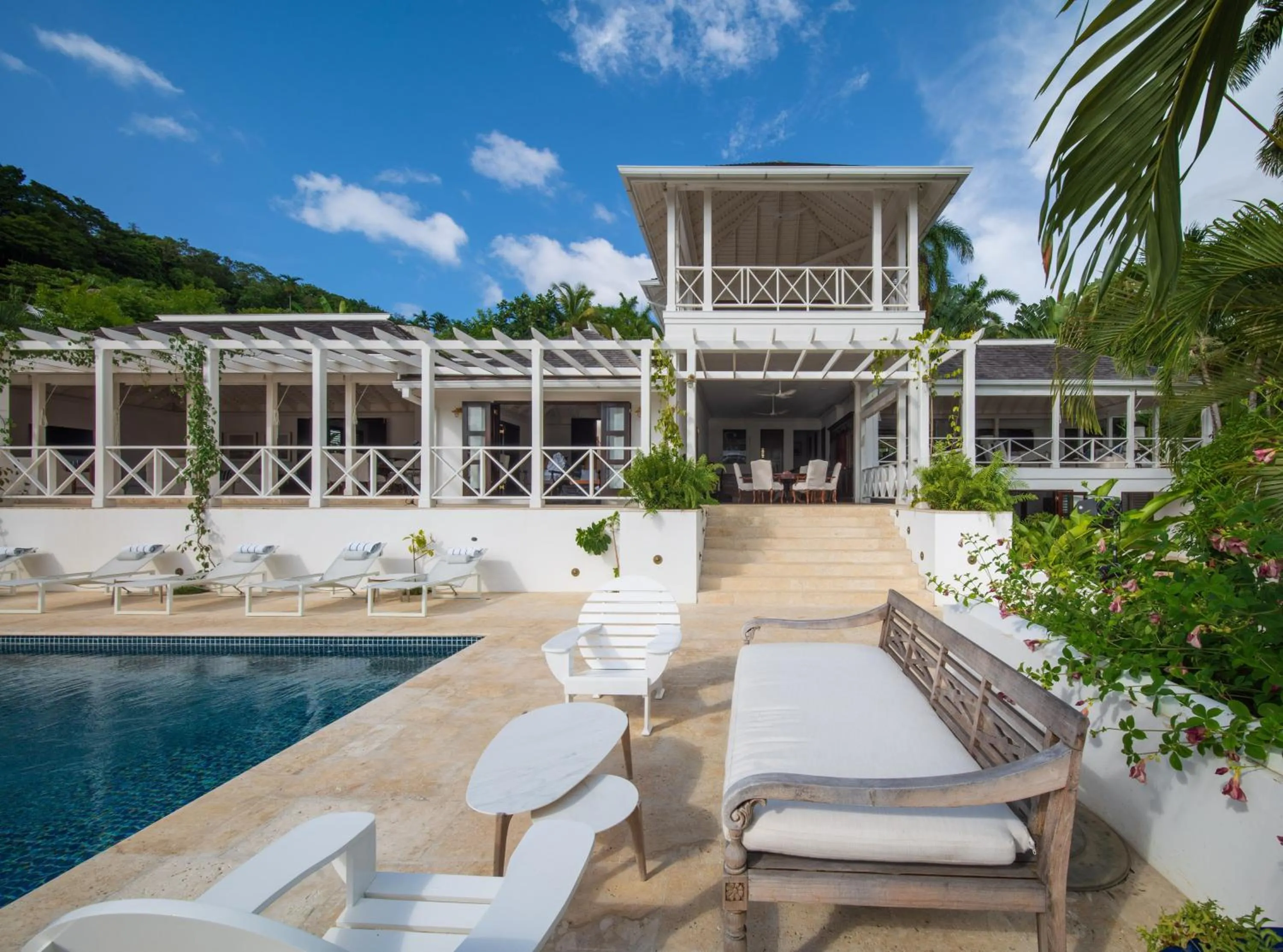 Pool view in Round Hill Hotel & Villas