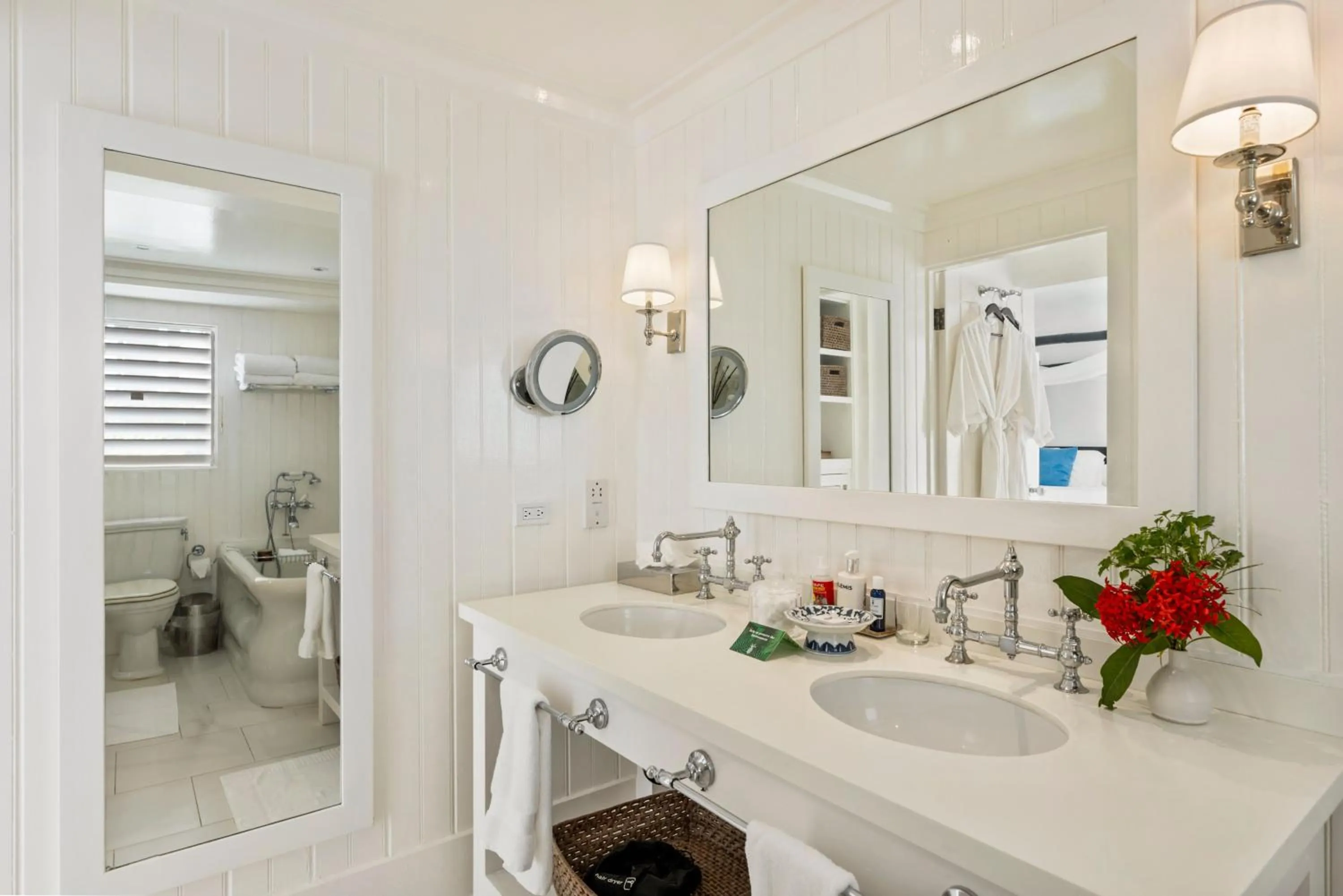 Bathroom in Round Hill Hotel & Villas