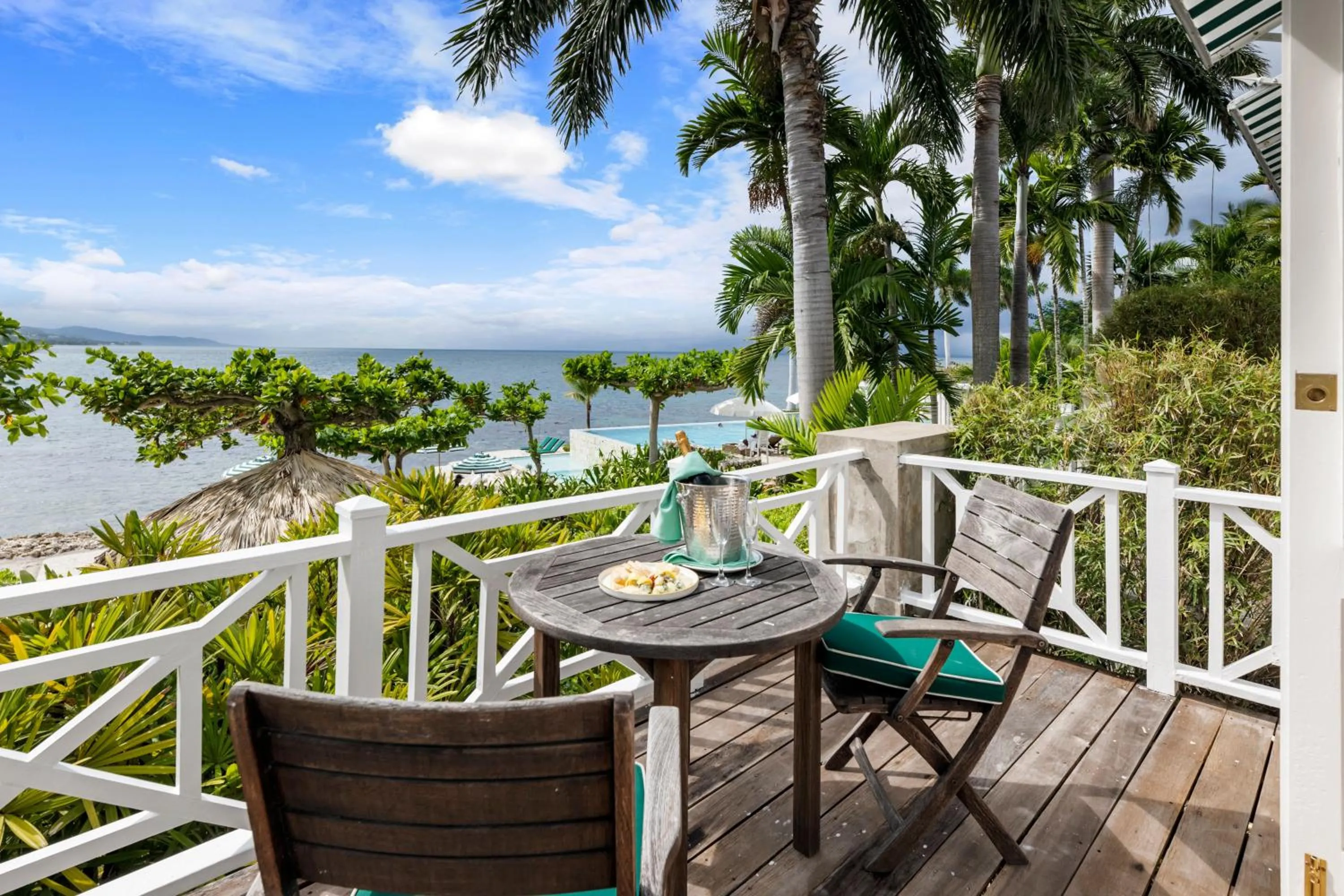 Patio in Round Hill Hotel & Villas