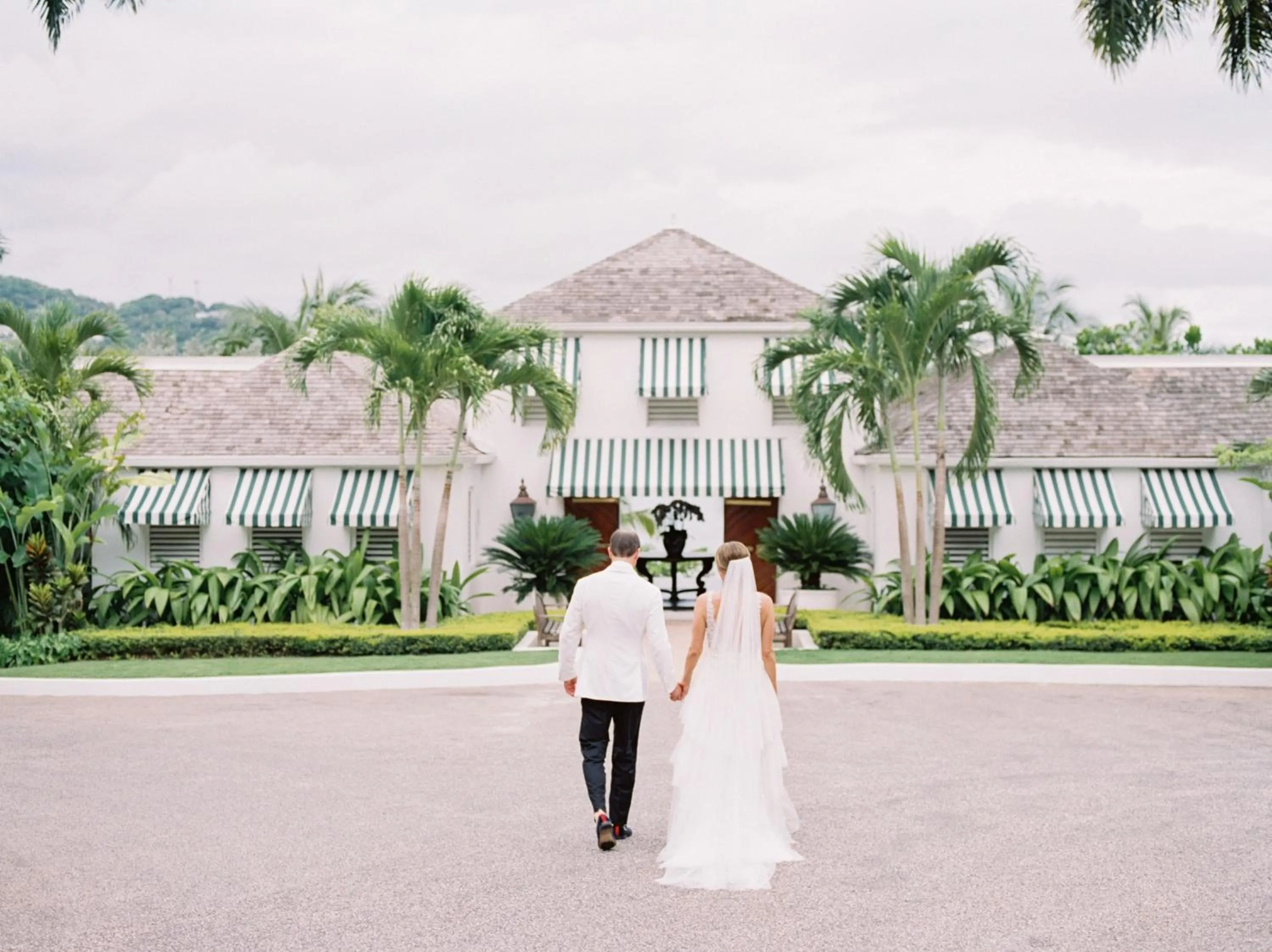 wedding in Round Hill Hotel & Villas