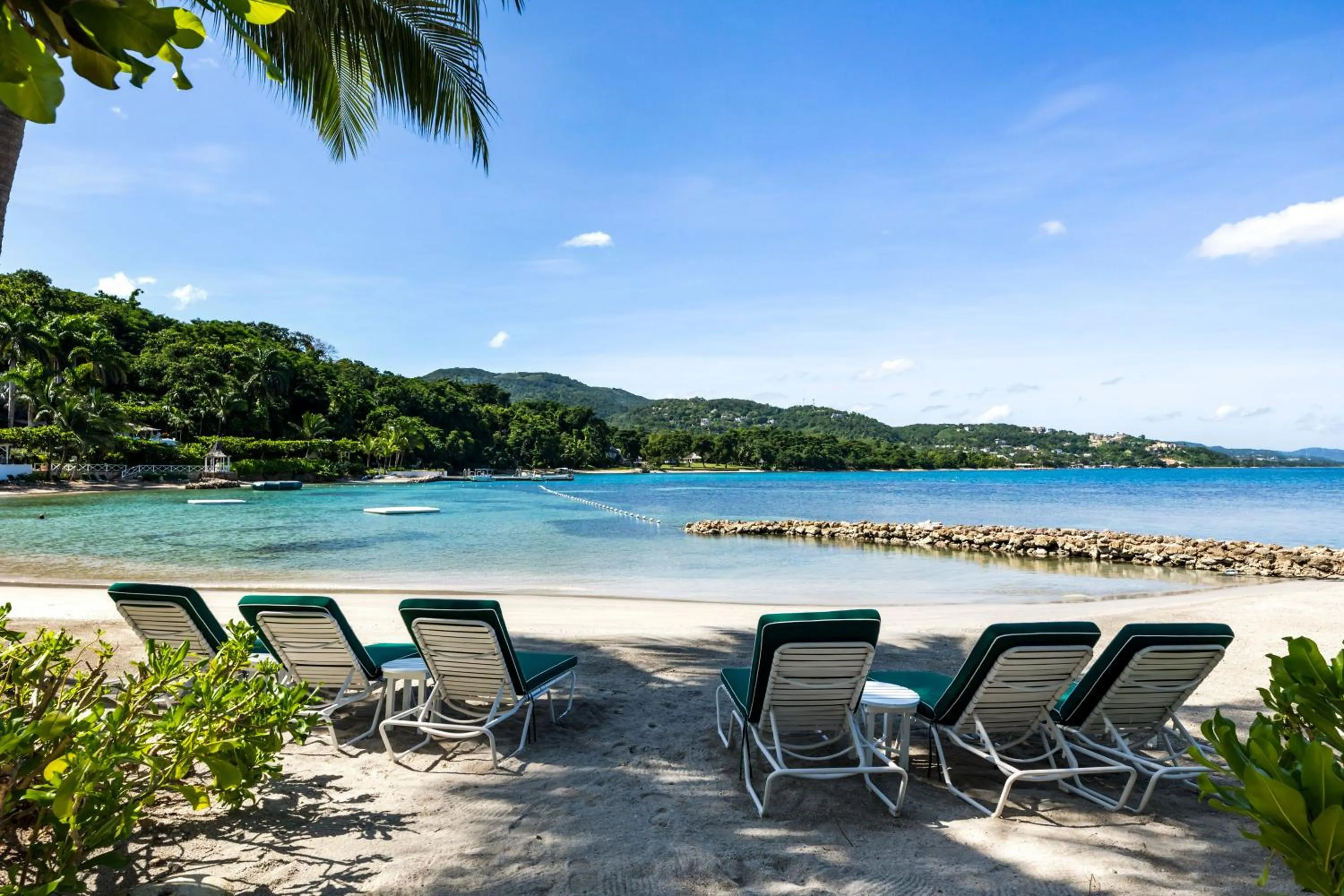 Beach in Round Hill Hotel & Villas