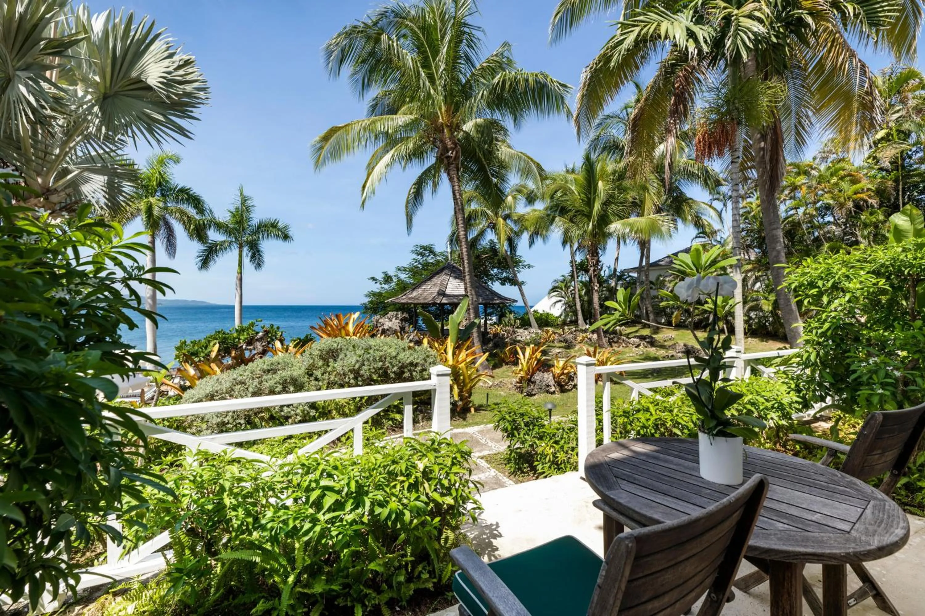 Patio in Round Hill Hotel & Villas