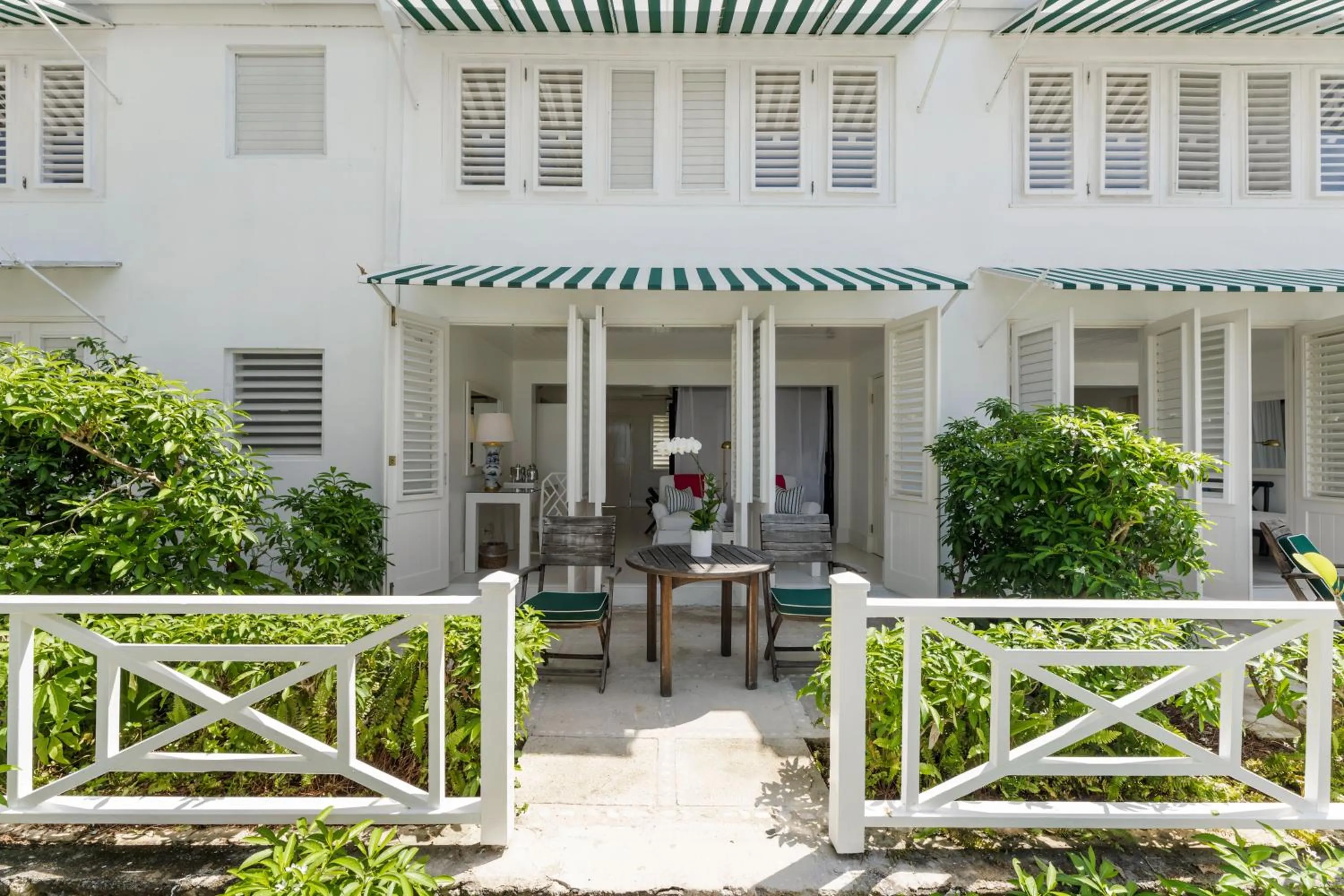 Patio in Round Hill Hotel & Villas