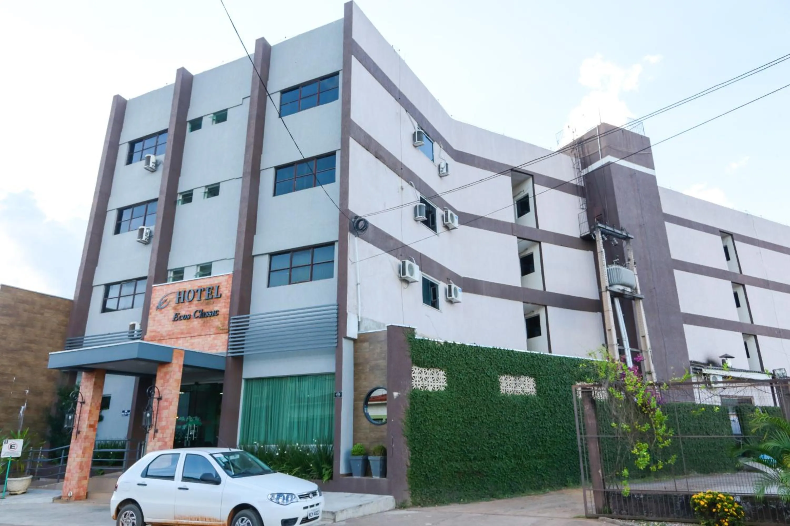 Property Building in Hotel Ecos Classic