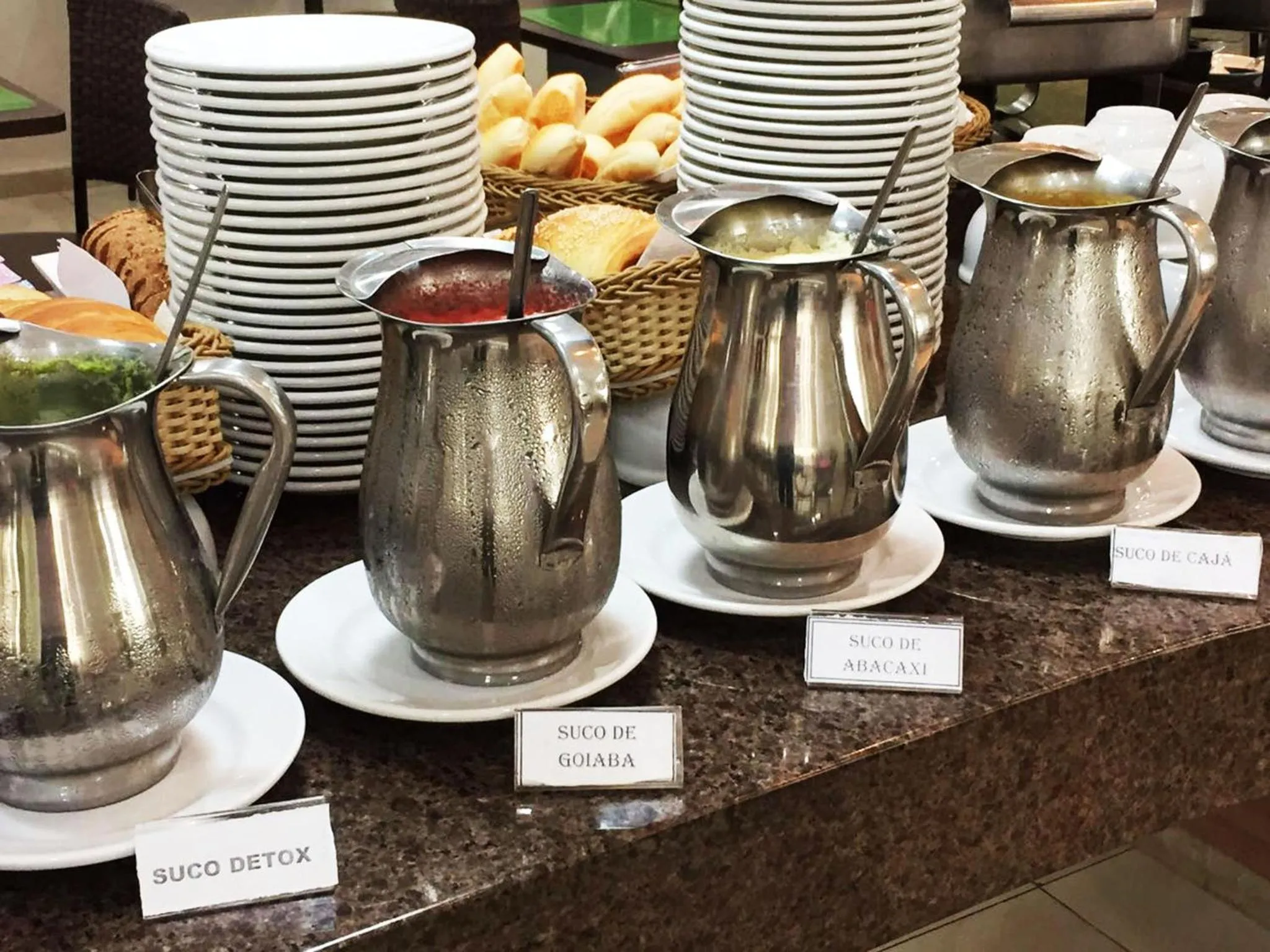 Coffee/tea facilities in Larison Economy