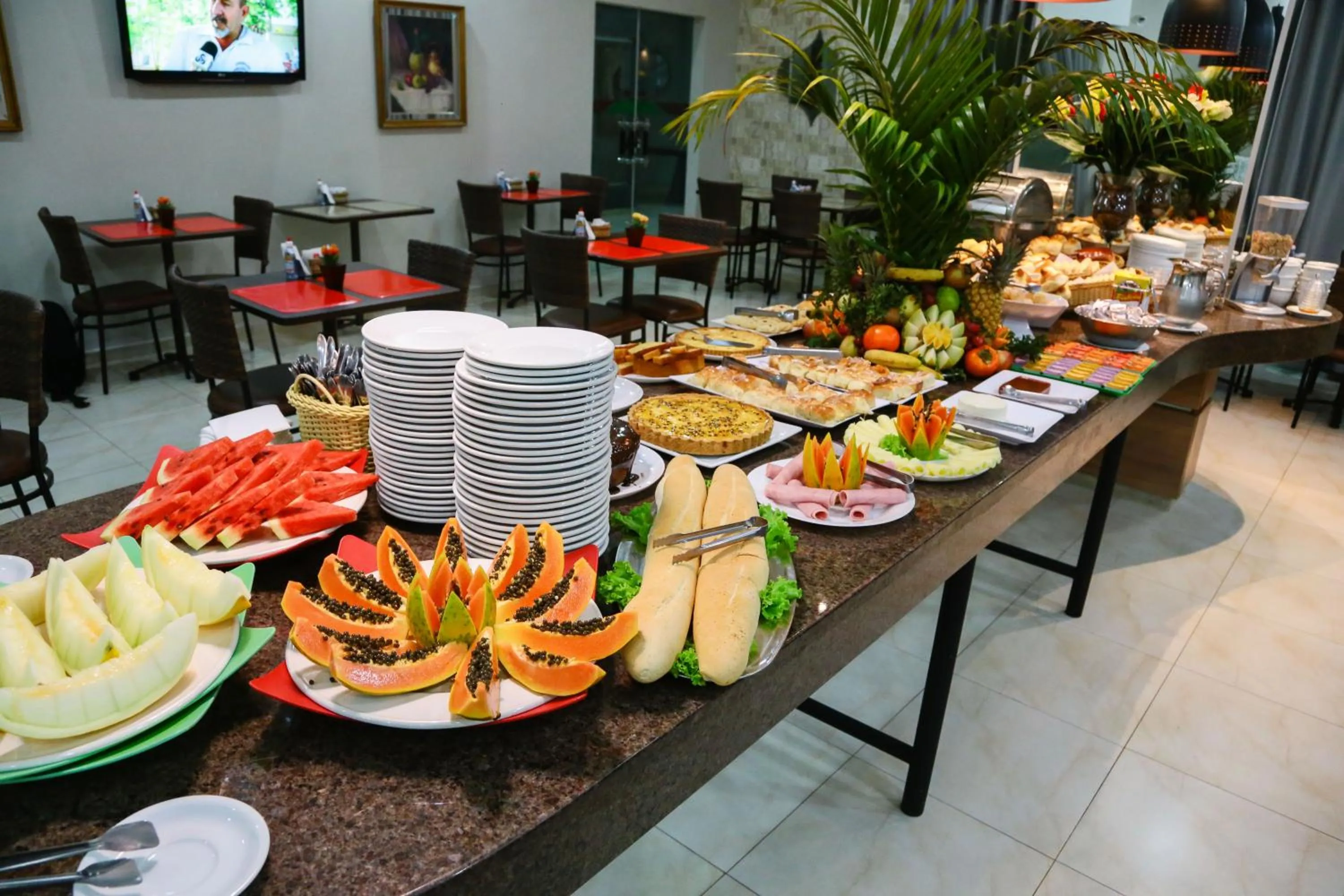 Restaurant/places to eat in Larison Economy