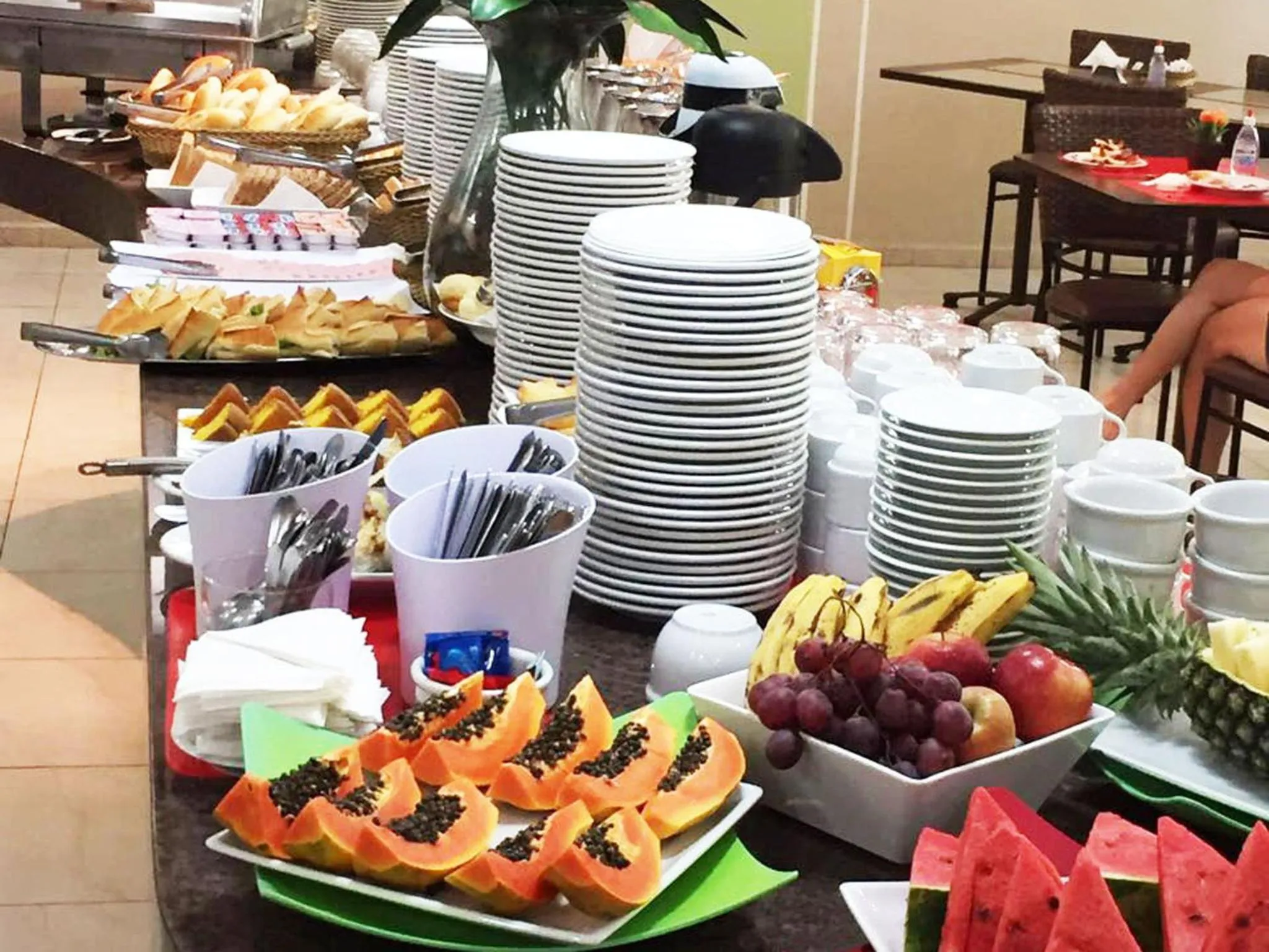 Restaurant/places to eat in Larison Economy