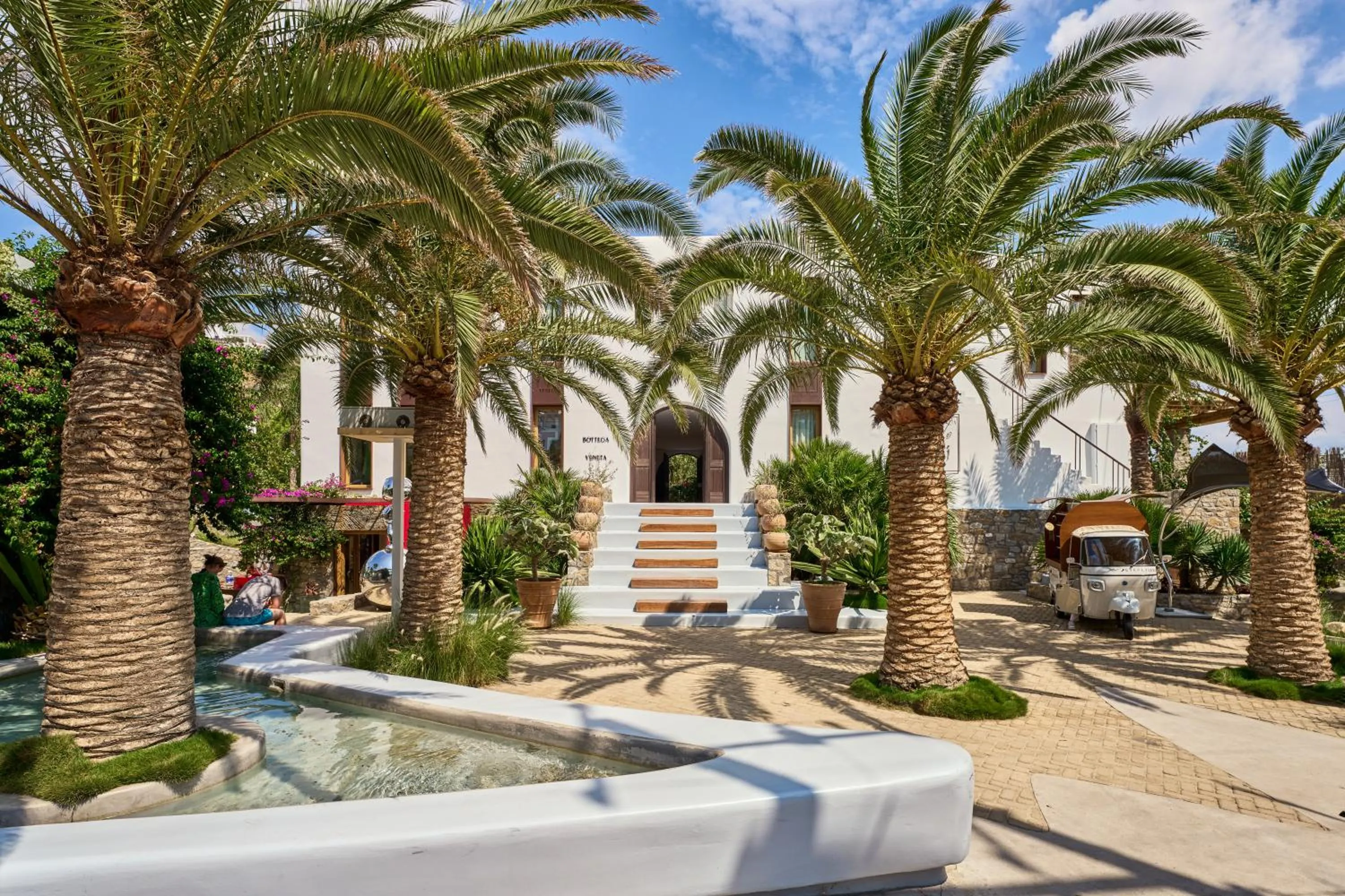 Street view in Nammos Hotel Mykonos