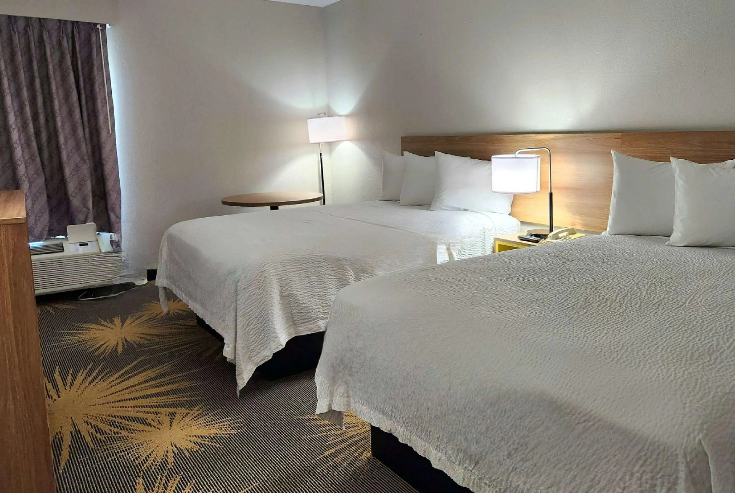 Photo of the whole room, Bed in Days Inn by Wyndham LaPlace- New Orleans