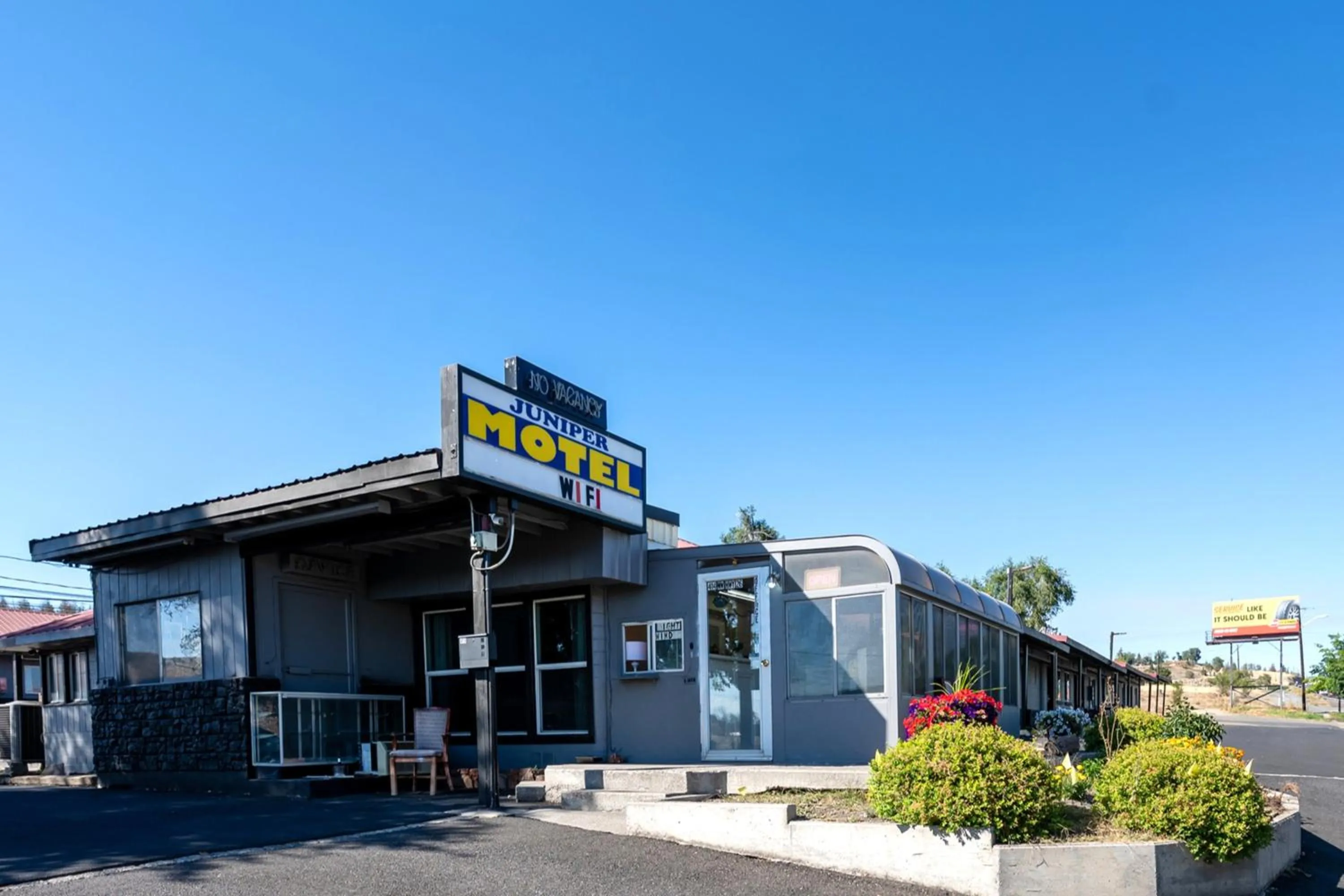 Property building in Juniper Motel Madras by Townhouse