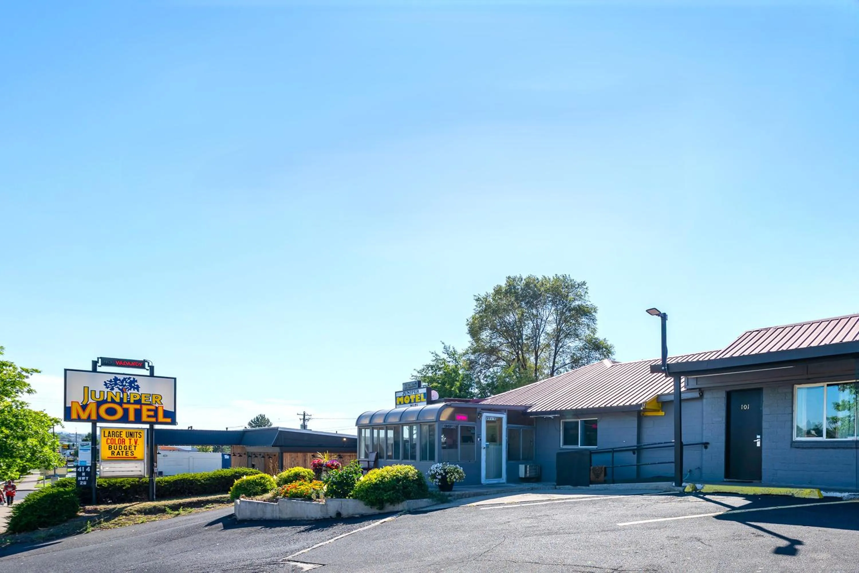 Facade/entrance in Juniper Motel Madras by Townhouse
