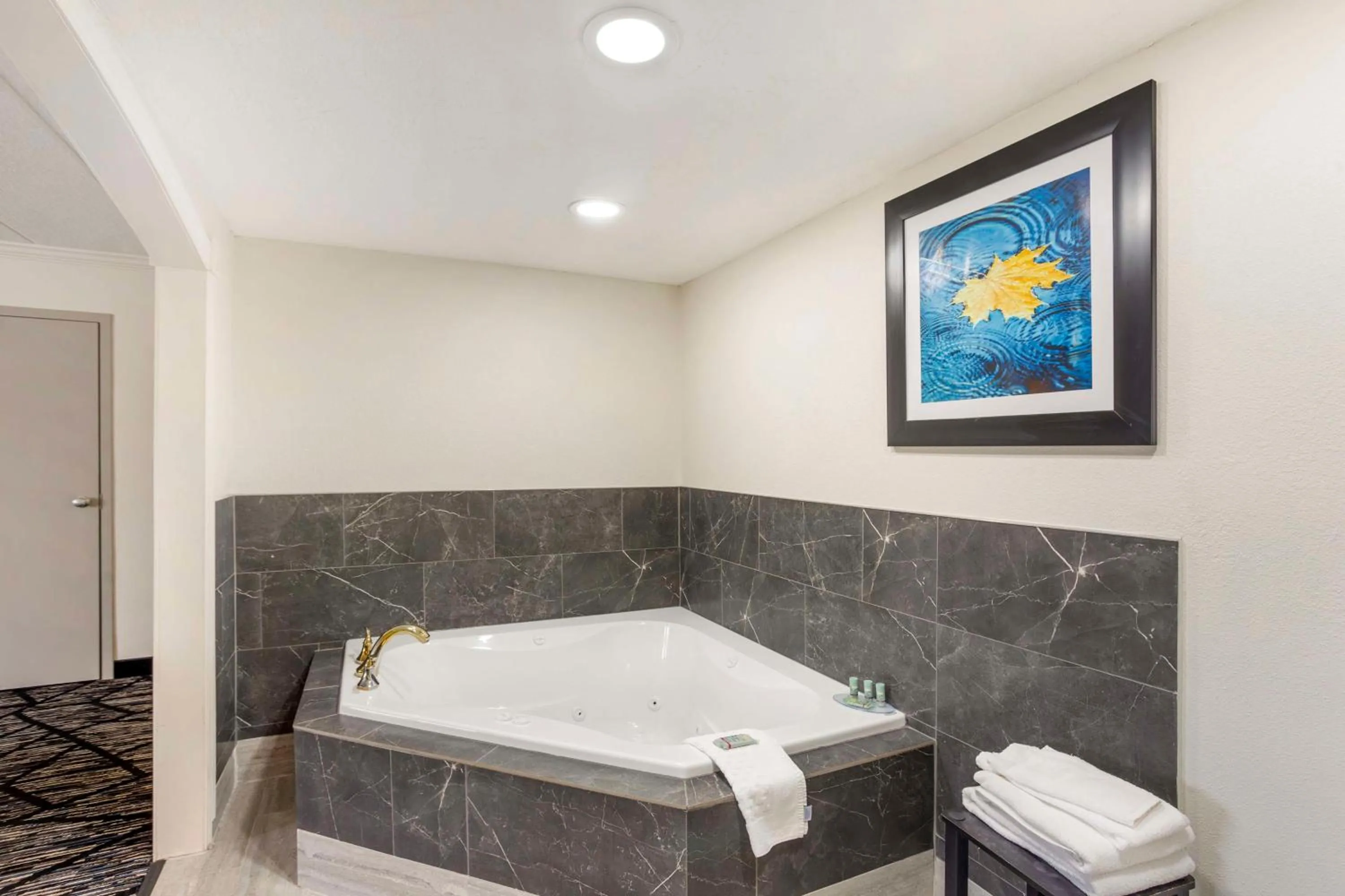 Bathroom in Best Western Westgate Inn