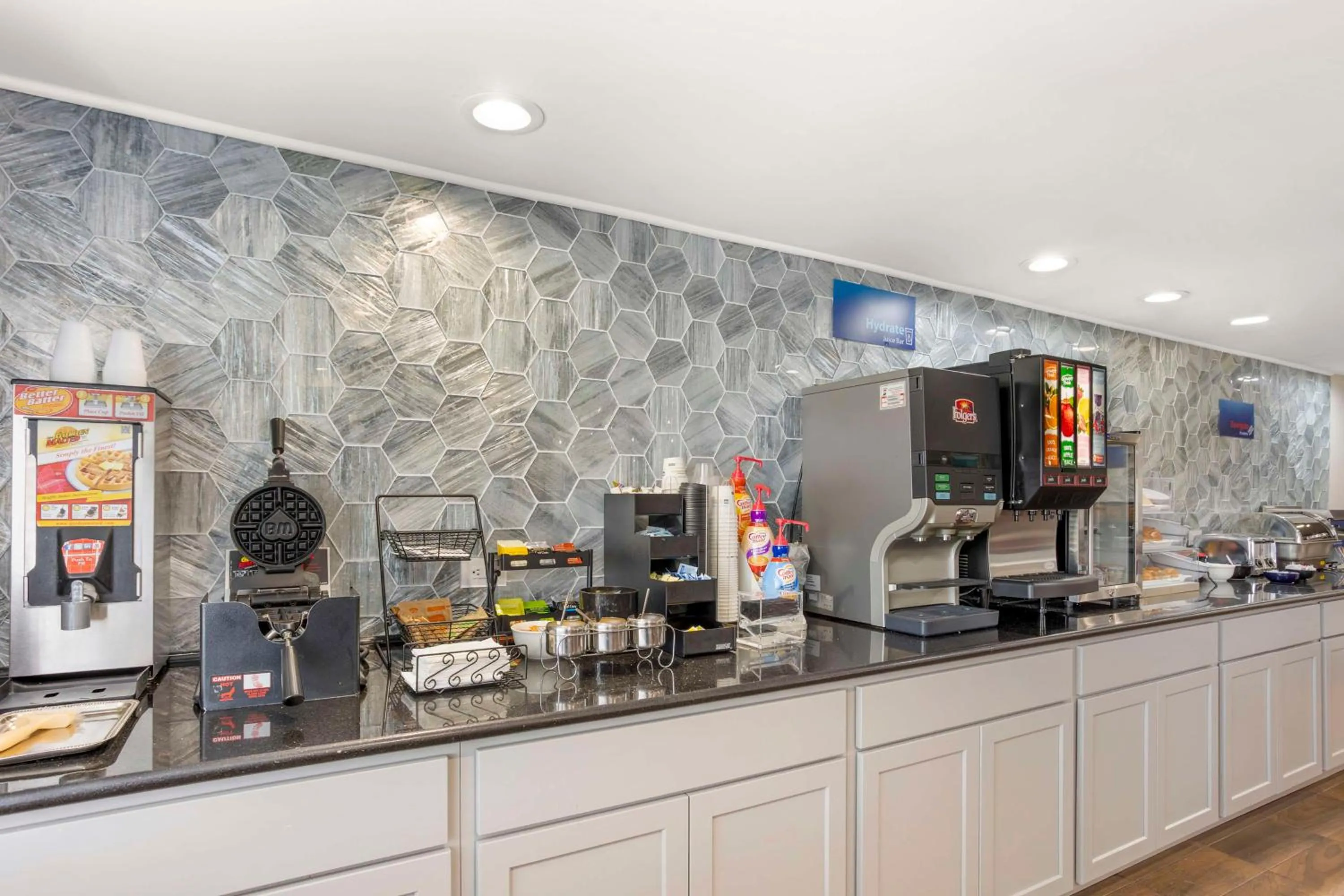 Breakfast in Best Western Westgate Inn