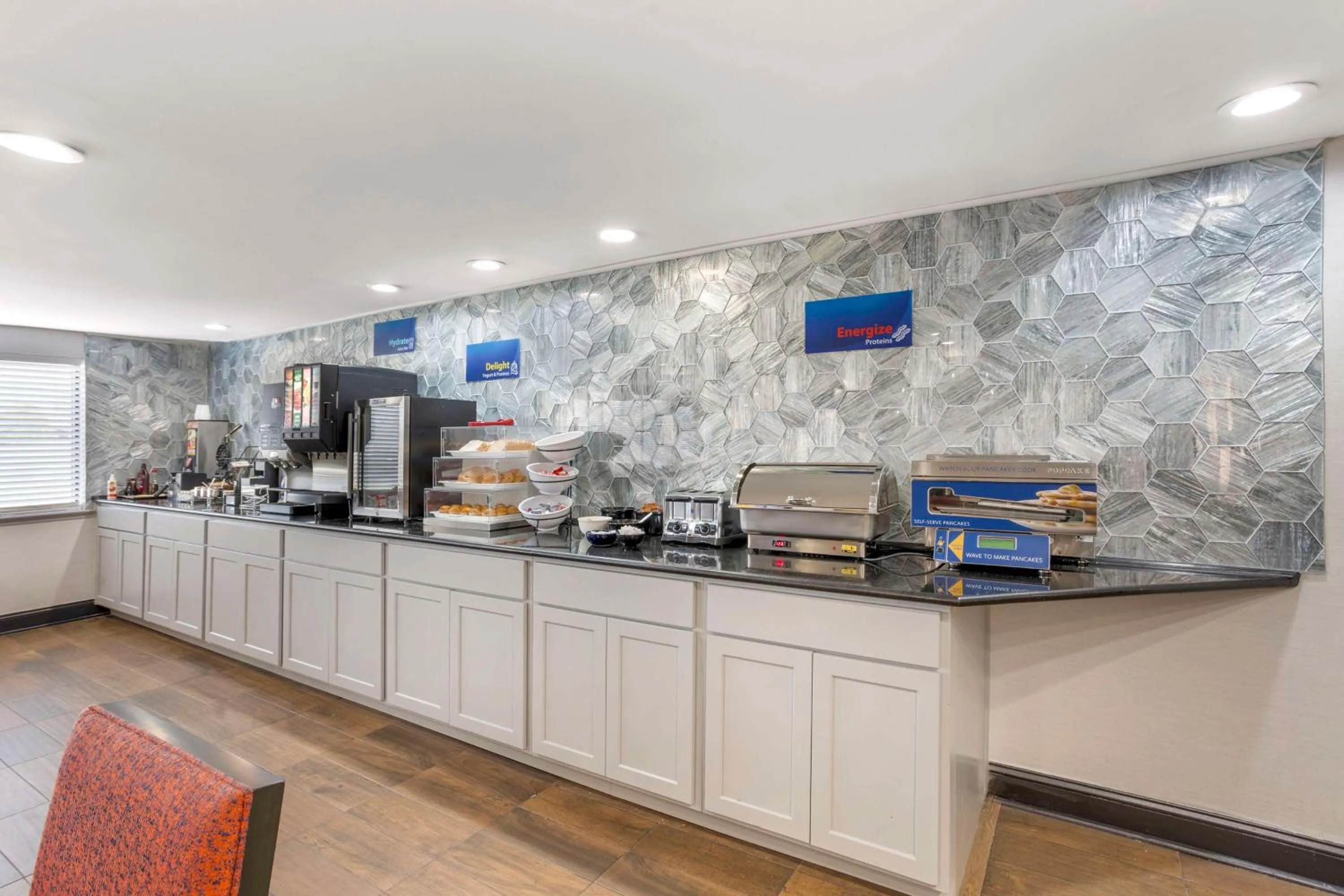 Breakfast in Best Western Westgate Inn