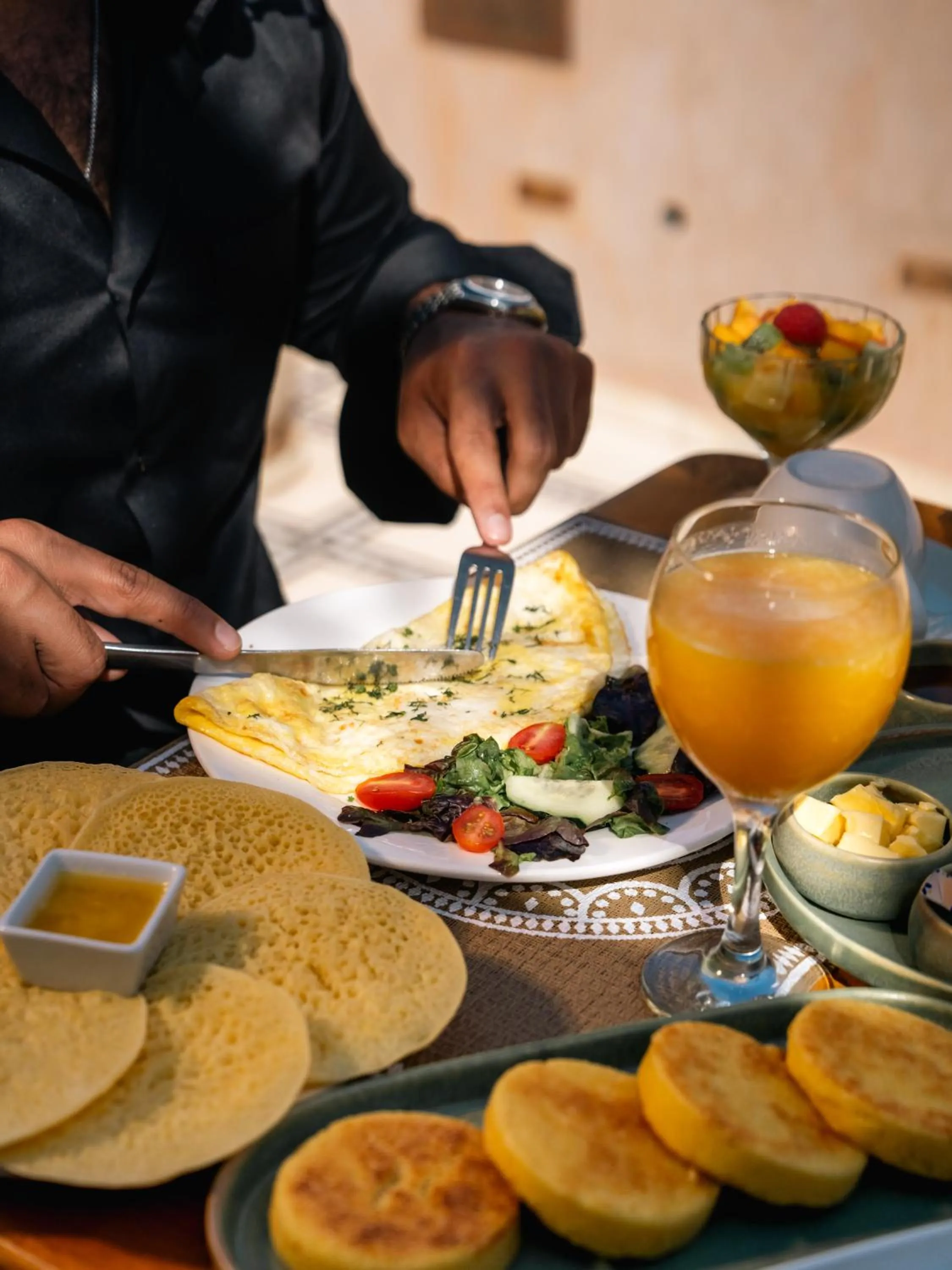 Restaurant/places to eat in Riad Hamdane Rooftop & SPA