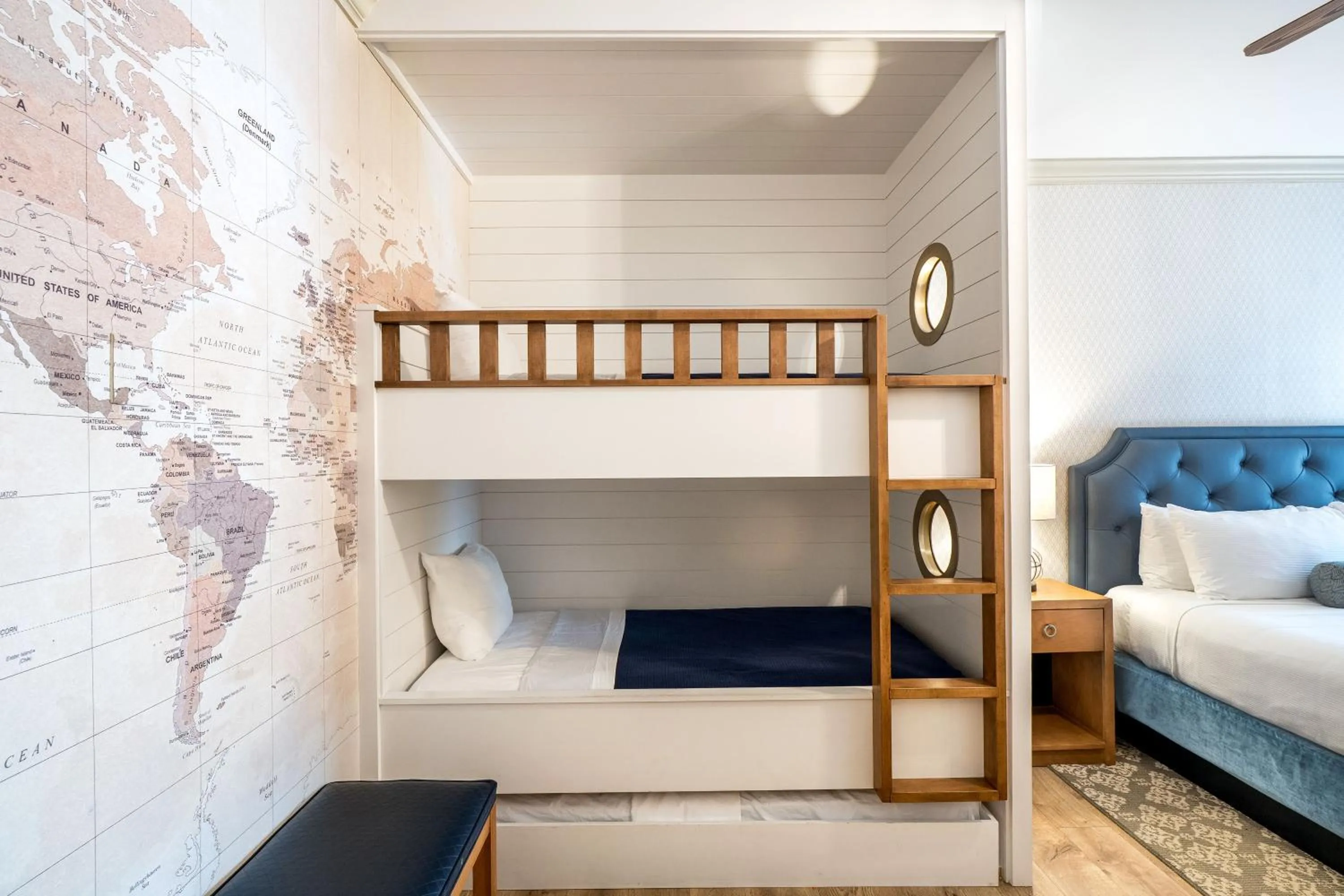 Bed in Fulton Steamboat Inn