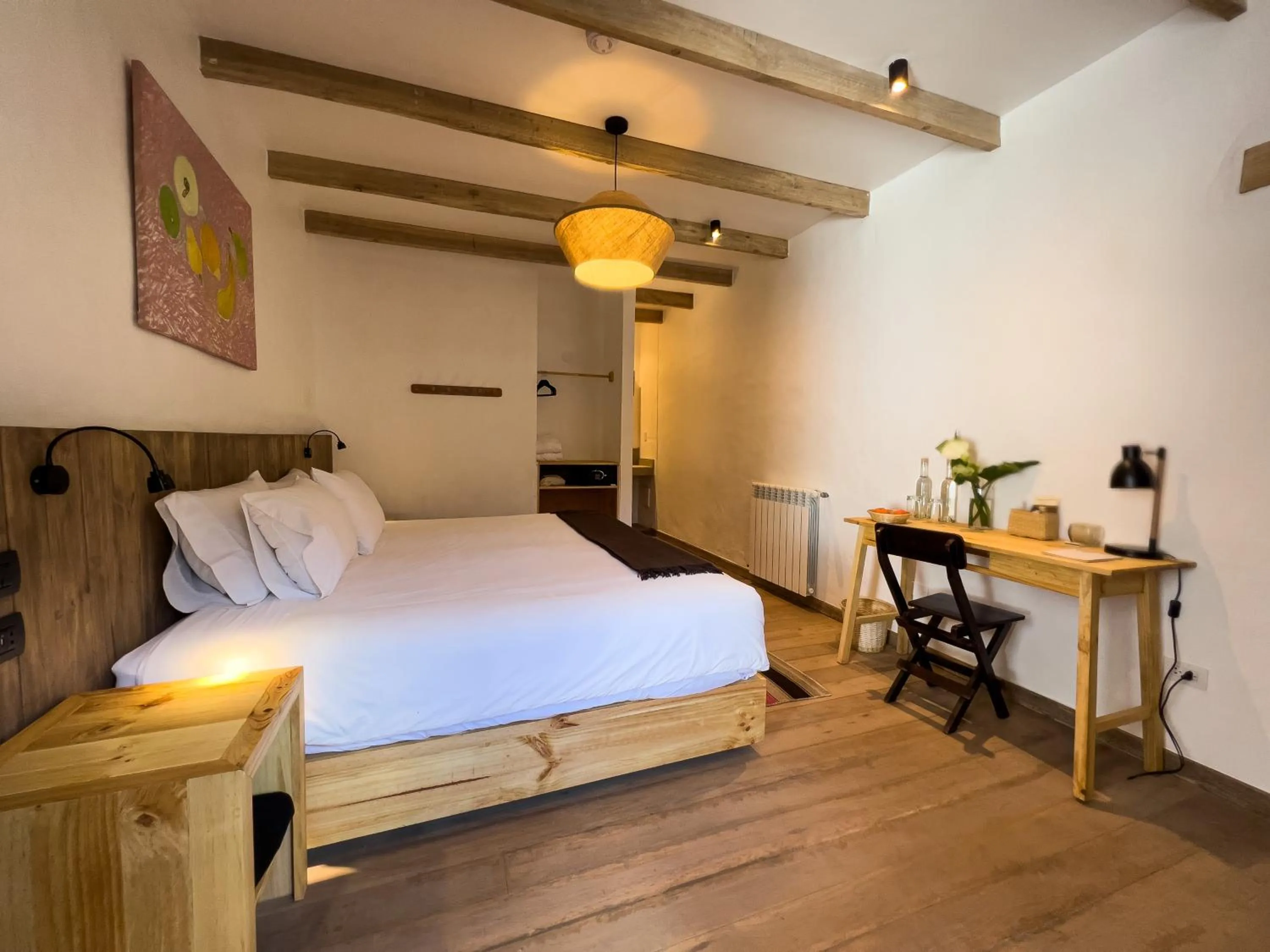 Photo of the whole room, Bed in El Albergue Ollantaytambo