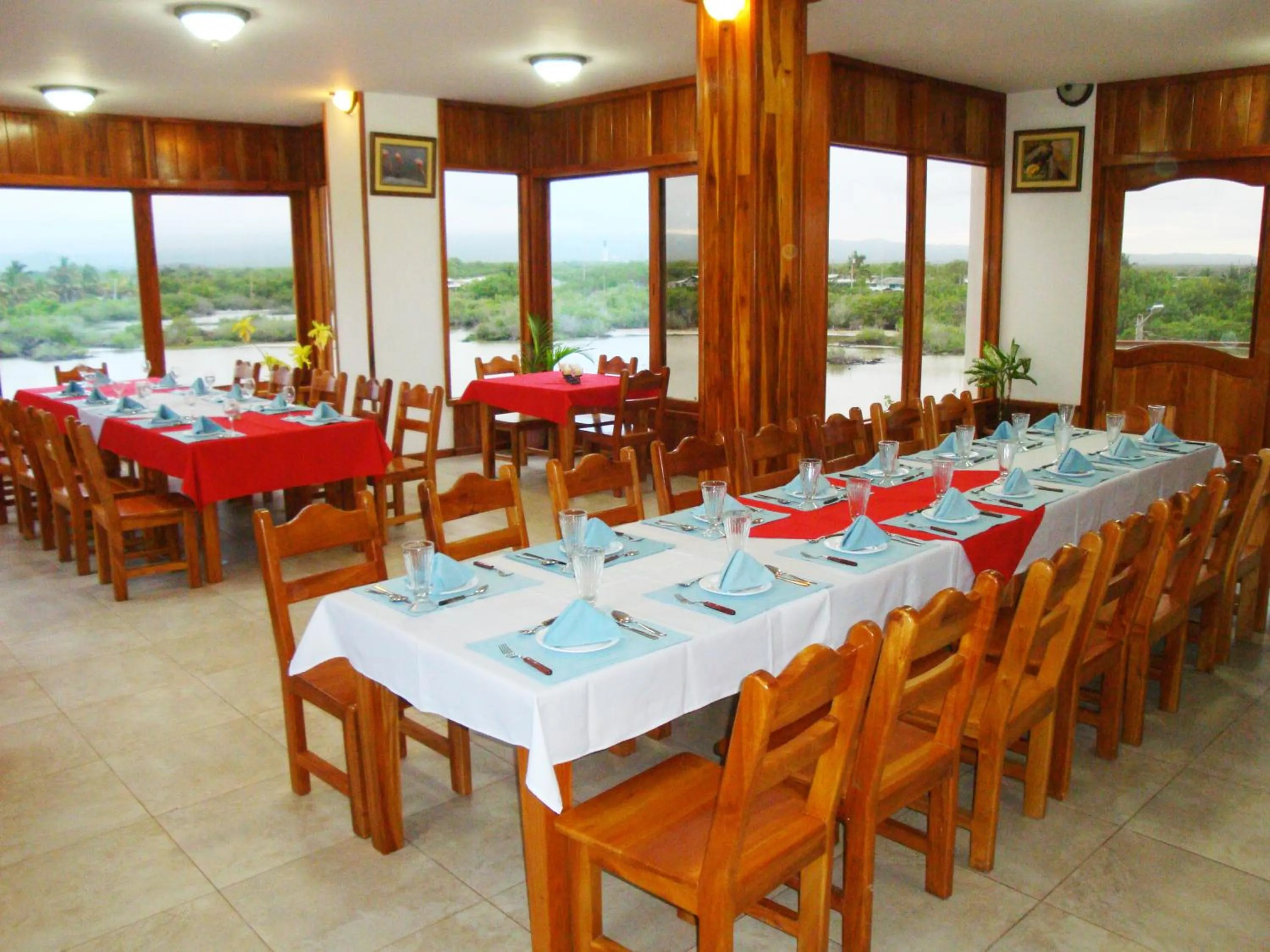 Restaurant/places to eat in Hotel La Laguna Galapagos