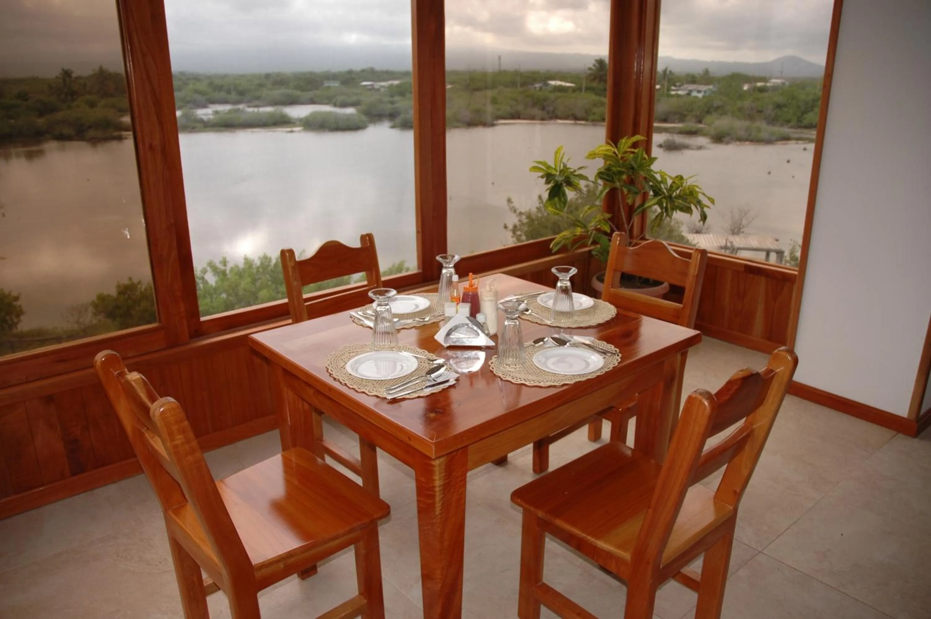 Restaurant/places to eat in Hotel La Laguna Galapagos