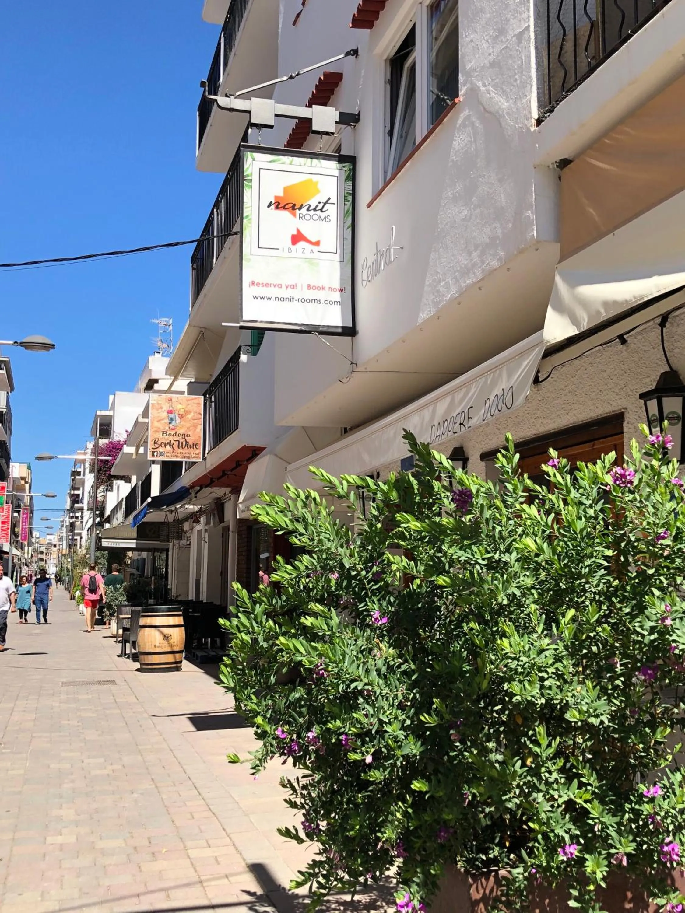 Property building in Nanit Rooms Ibiza Hostal