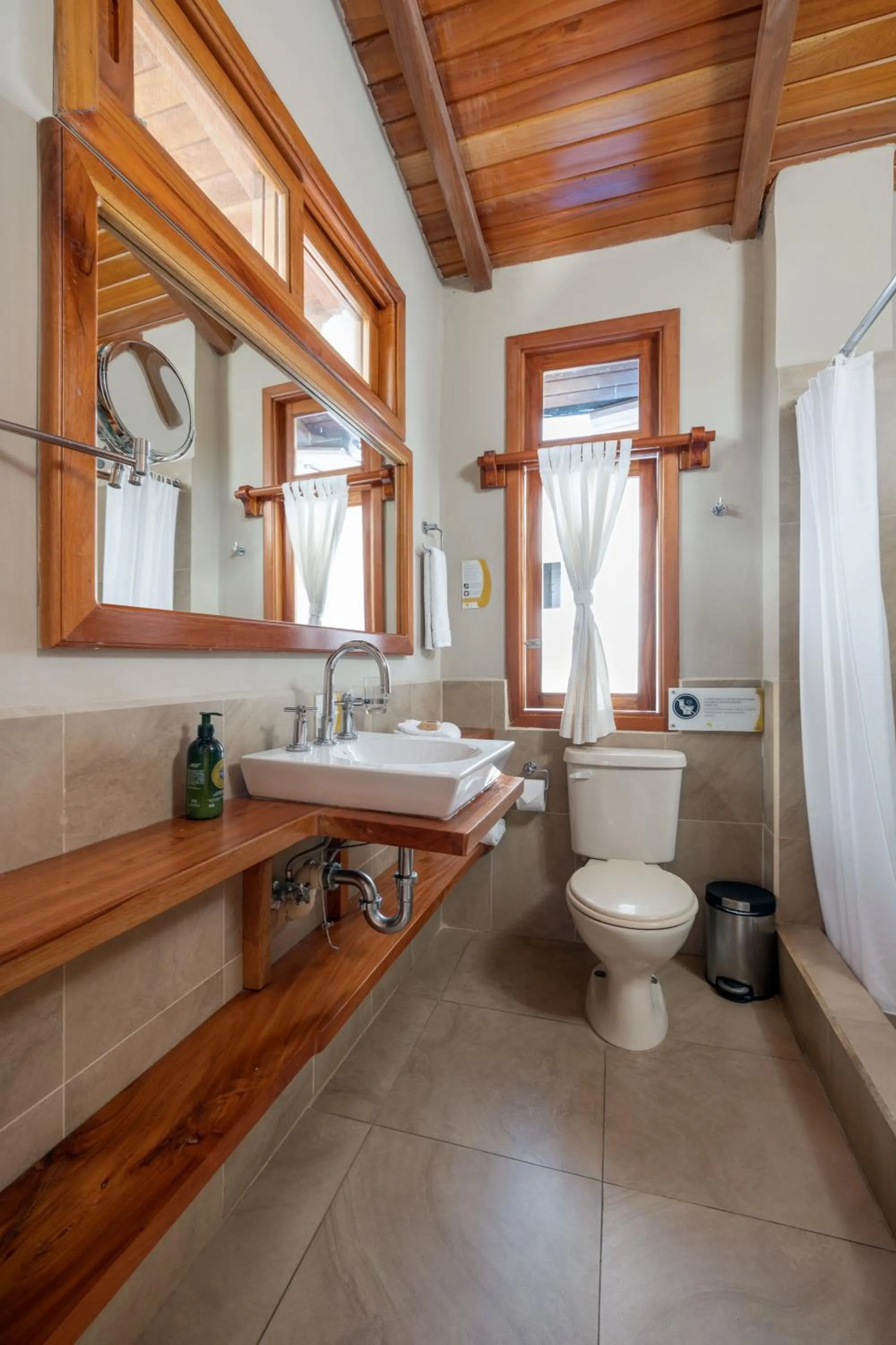 Bathroom in Blu Galapagos Sustainable Waterfront Lodge